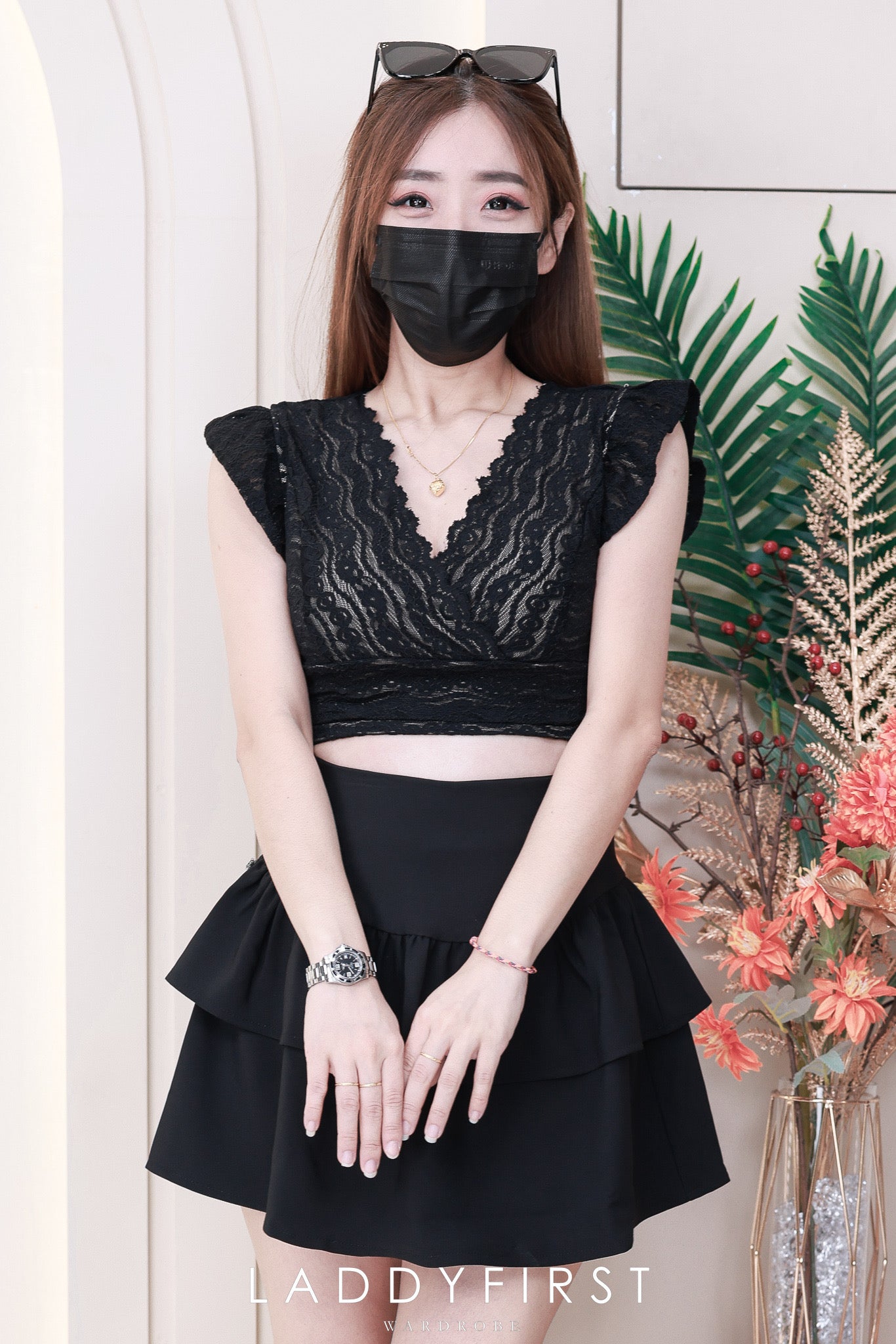 【SS3438】【网站福利款✨】【独家小圆饼】高品质两件式时尚时装套装 荷叶袖V领蕾丝时装上衣➕西装高腰双层蛋糕裙子，内层有里布短裤 ❤️❤️【A-R3-C1】