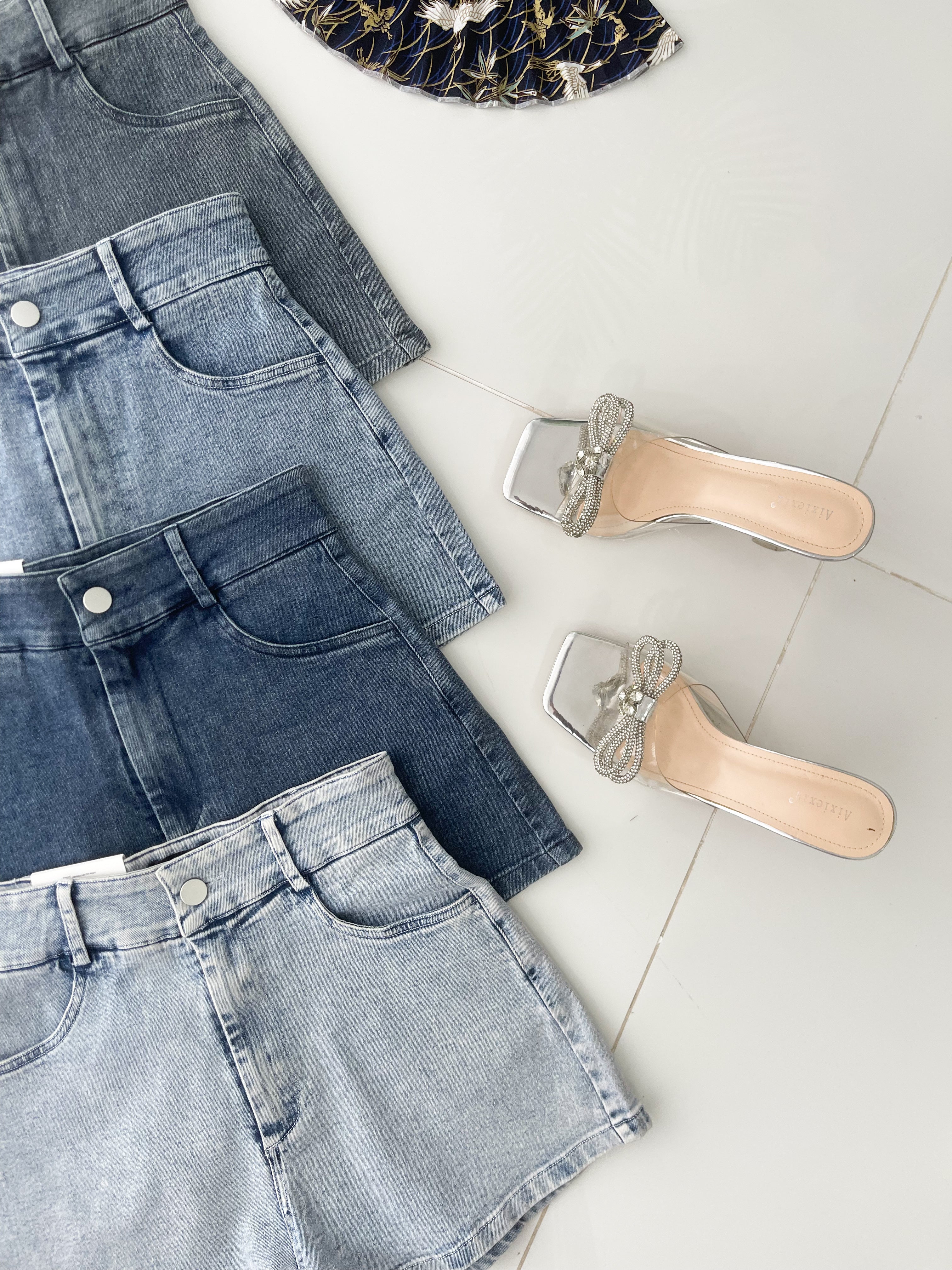 【S5776】高品质COTTON JEANS日常简约款牛仔高腰百搭短裤，有口袋 ❤️❤️