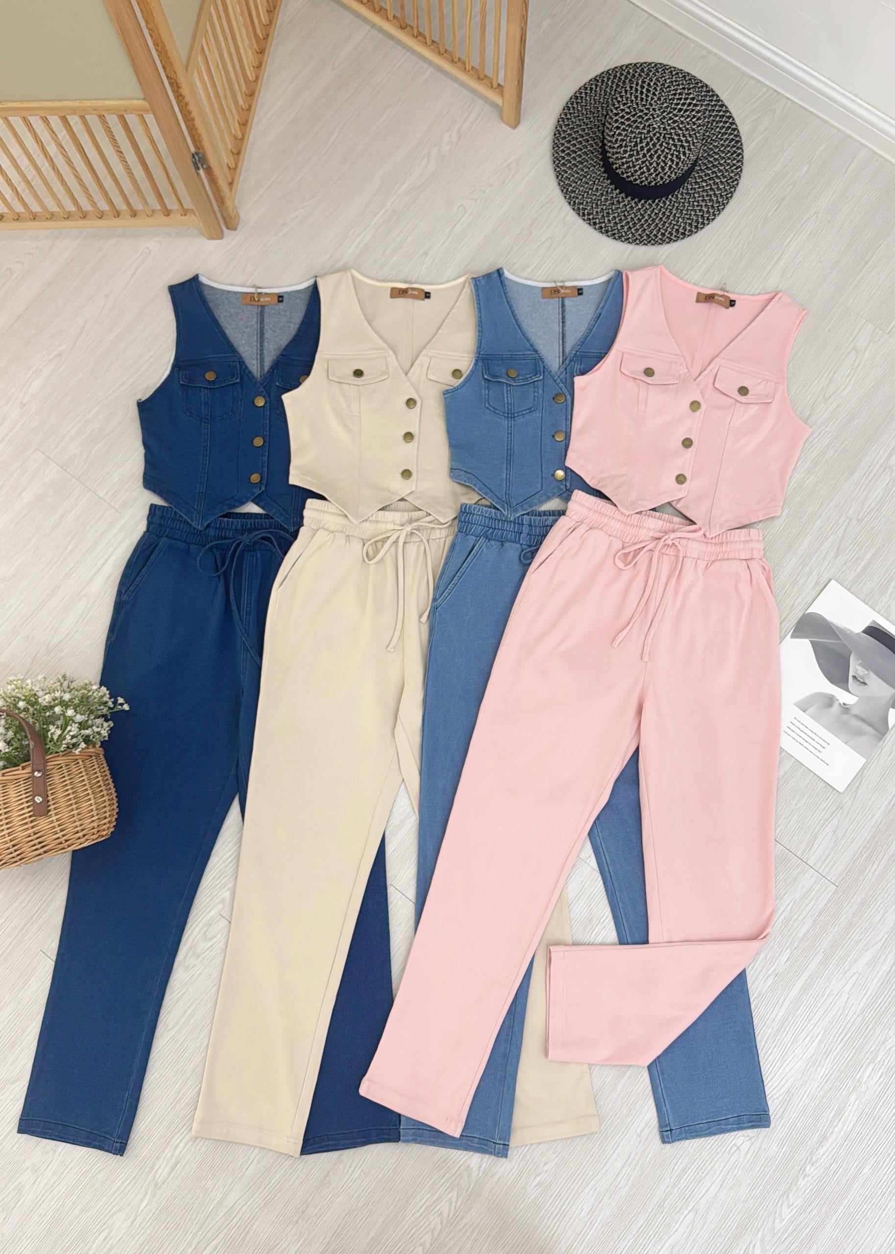 【SS41137】高品质两件式韩版马甲式COTTON JEANS牛仔套装  马甲式牛仔上衣/外套➕牛仔松紧腰高腰百搭长裤，有口袋 ❤️❤️