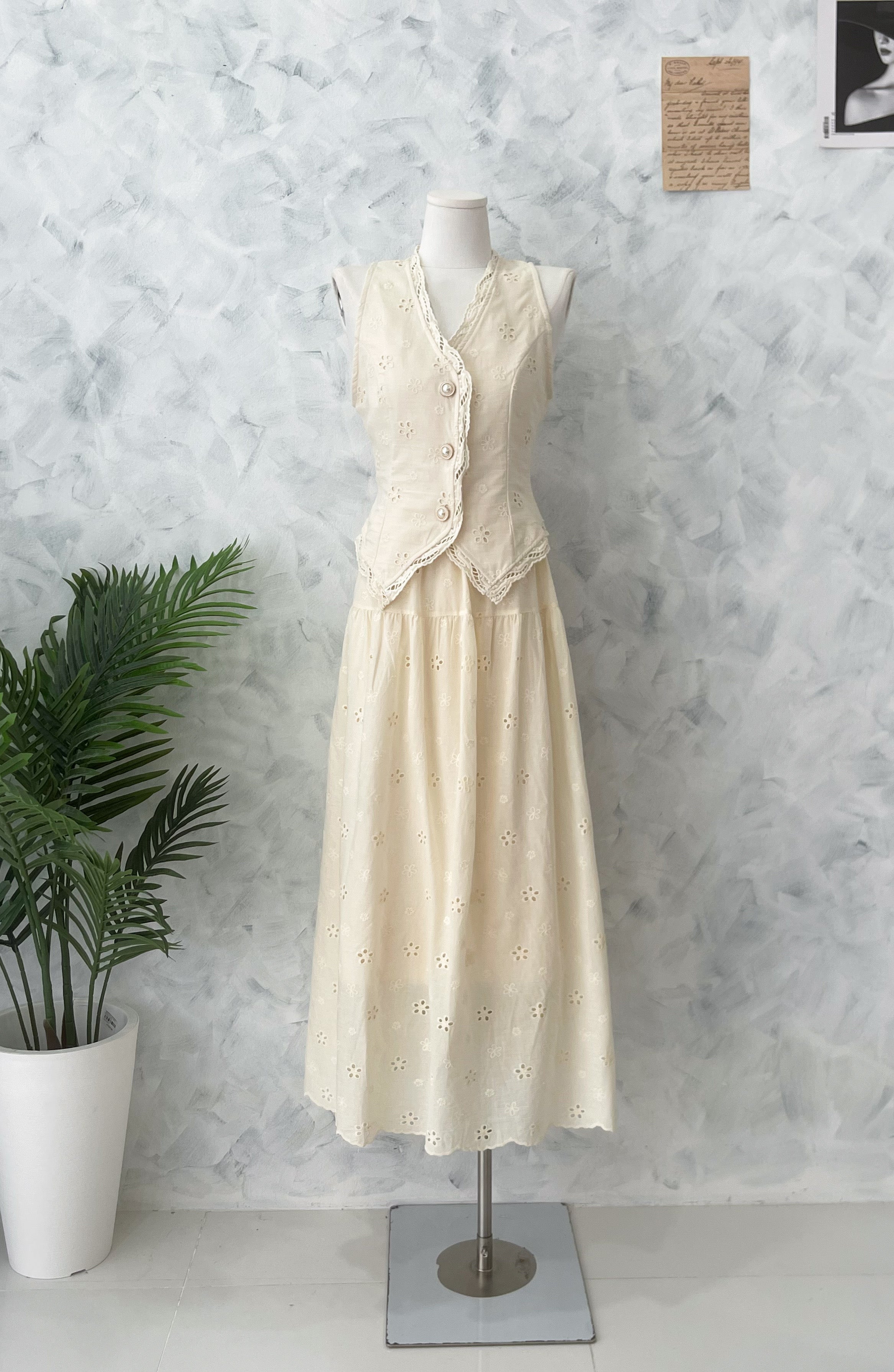 【SS2576】高品质两件式仙气温柔风桐花套装 V领无袖桐花上衣➕仙气感桐花高腰长裙 ❤️❤️