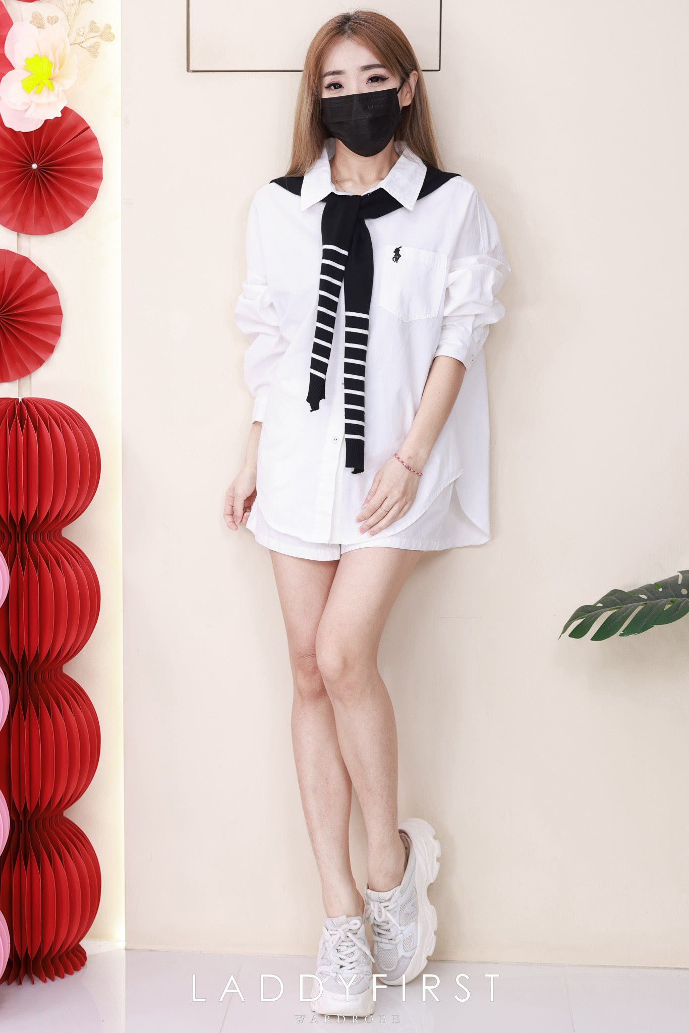 【SS8620】高品质两件式韩式牛仔简约休闲百搭套装 翻领长袖牛仔上衣➕松紧腰弹力牛仔短裤，有口袋 ❤️❤️