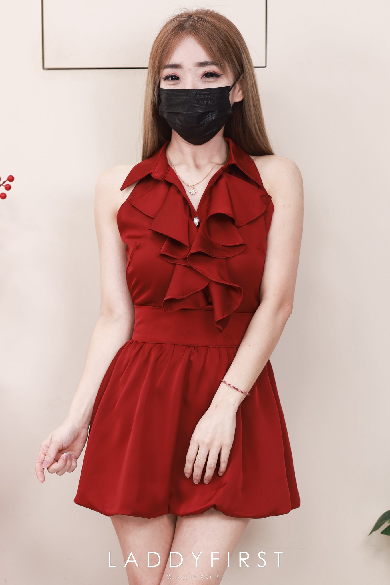 【SS2753】高品质两件式名媛风气质减龄套装 荷叶边CUT in上衣➕花苞高腰裙子，内层有里布短裤 ❤️❤️