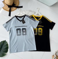 【T14260 / 9062】高品质V领09字母拉线设计纯棉OVERSIZED 上衣 ❤❤ 【B-R2-C4】