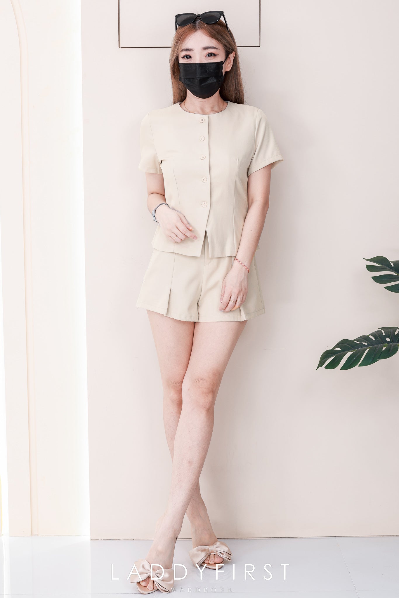 【SS21699 / 16861】【补厂家现货⚡⚡】高品质两件式法式简约大气西装套装 西装短袖上衣➕西装高腰百搭短裤，有口袋 ❤️❤️