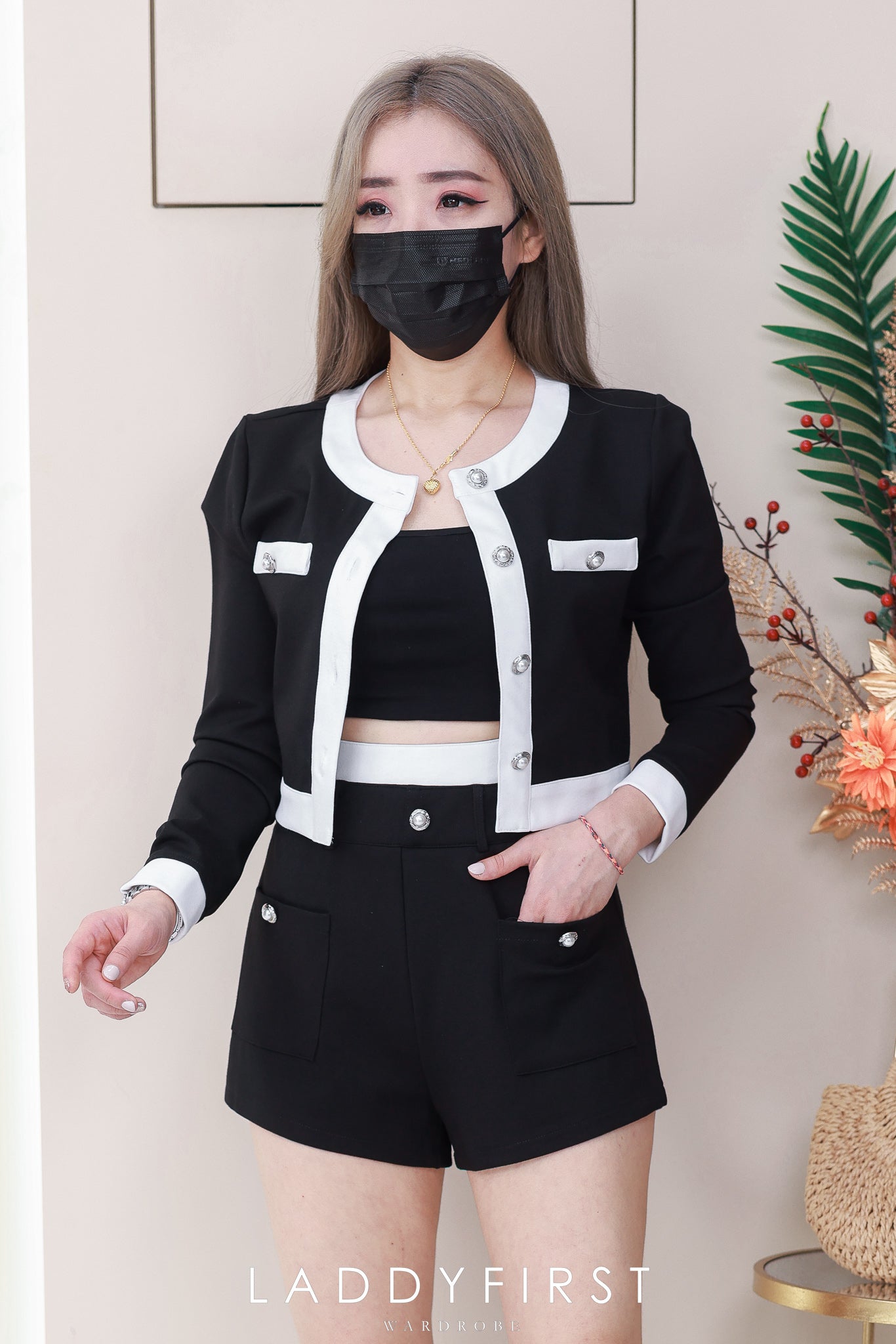 【SS3512】【LFW独家小圆饼】高品质两件高端气质罗马韩式小香风时尚套装 小香长袖罗马上衣/小外套➕罗马高腰百搭短裤，有口袋 ❤️❤️