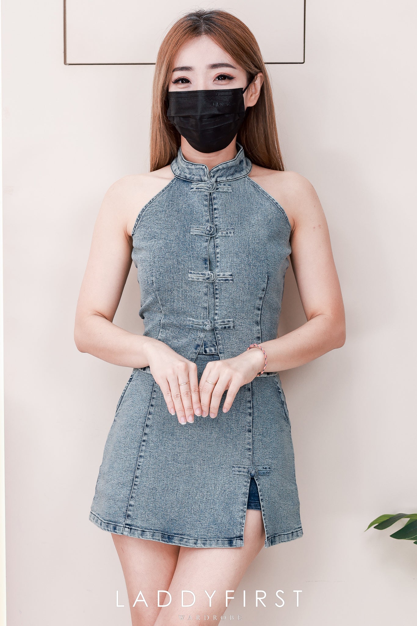 【SS2637】高品质两件式雪花牛仔弹力旗袍套装 CUT IN 无袖旗袍上衣➕高腰牛仔百搭裤裙，有口袋 ❤️❤️