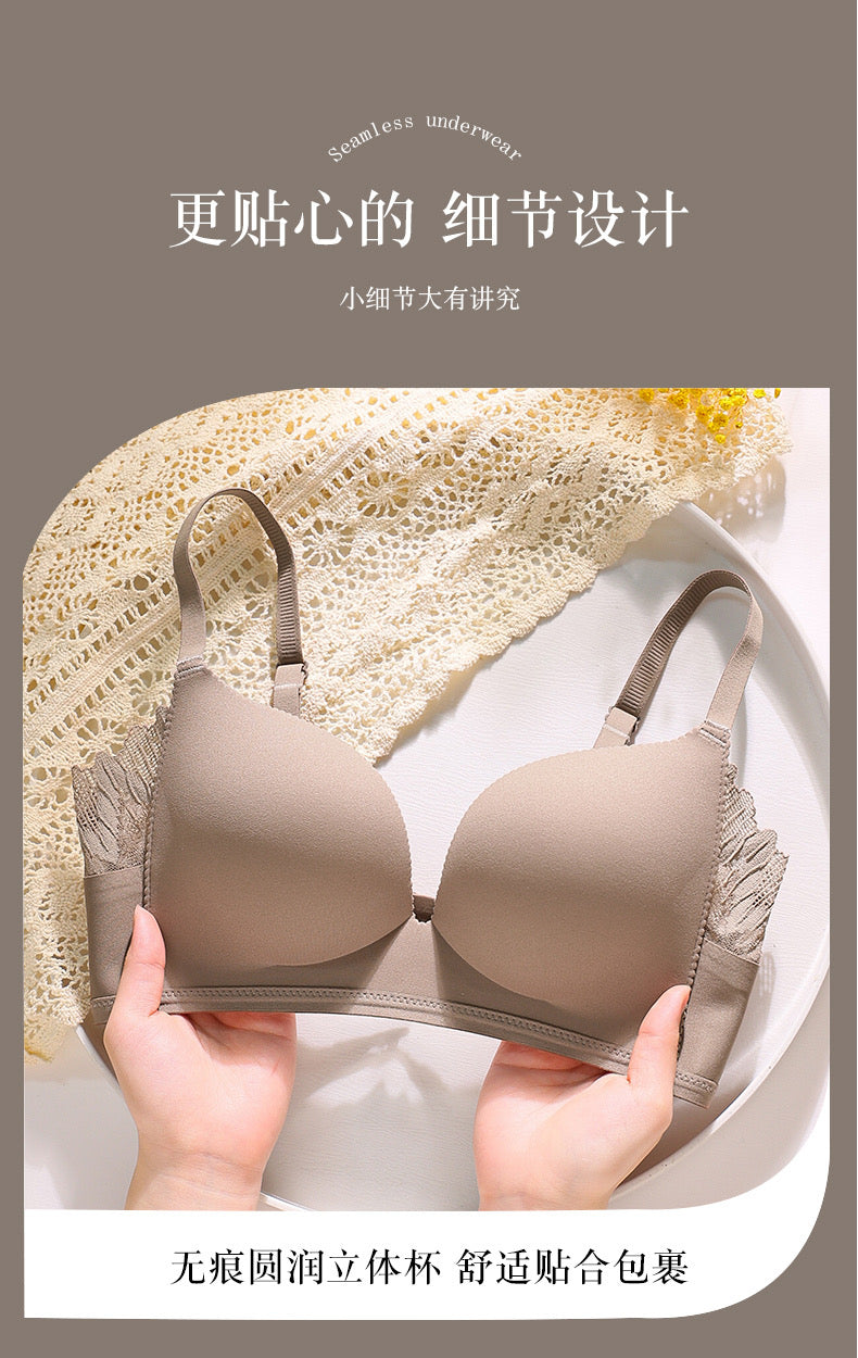 【A9011】🌟现货🌟 巨好穿 ! 巨推荐 ! 肩带可调节可拆除无痕内衣❤❤