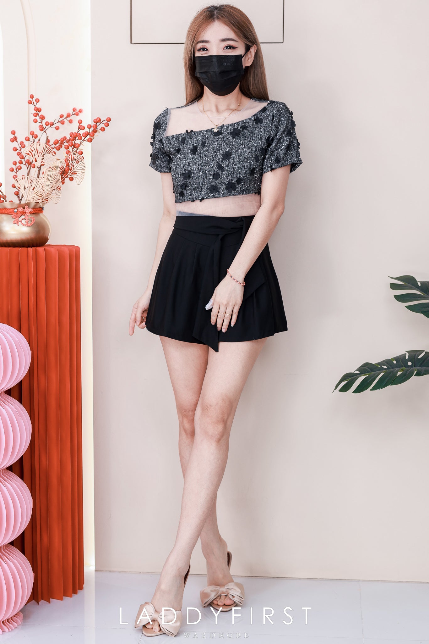 【SS77137】高品质两件式小香风拼接西装套装 小香风拼接花瓣上衣➕宽腿西装百搭短裤，有口袋 ❤️❤️【A-R1-C6】