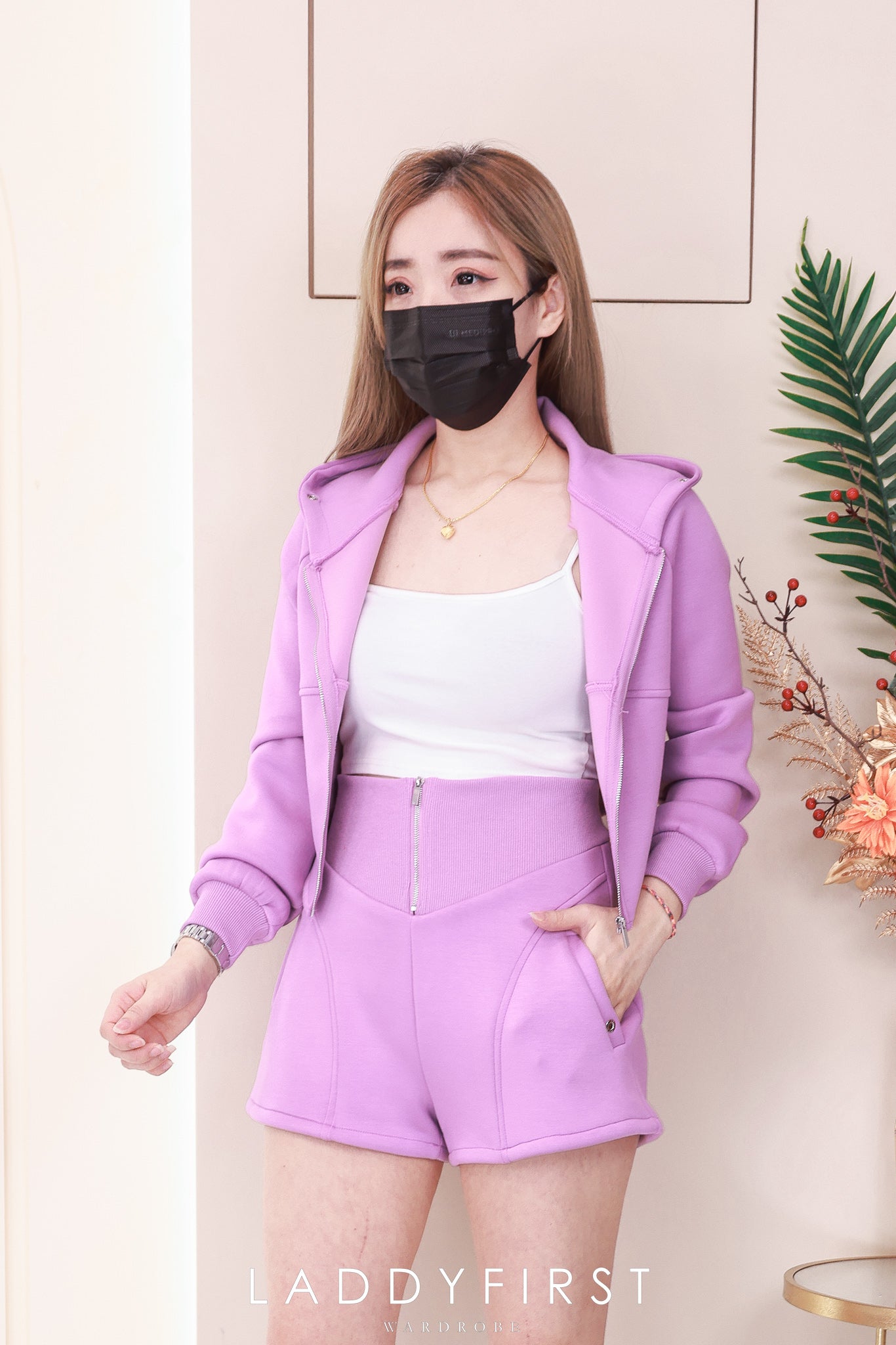 【SS5091】独家爆款高品质两件式凉爽空气棉韩版休闲时尚套装 连帽长袖卫衣上衣➕松紧腰弹力高腰百搭短裤，有口袋 ❤️❤️ 【D-R1-C3】