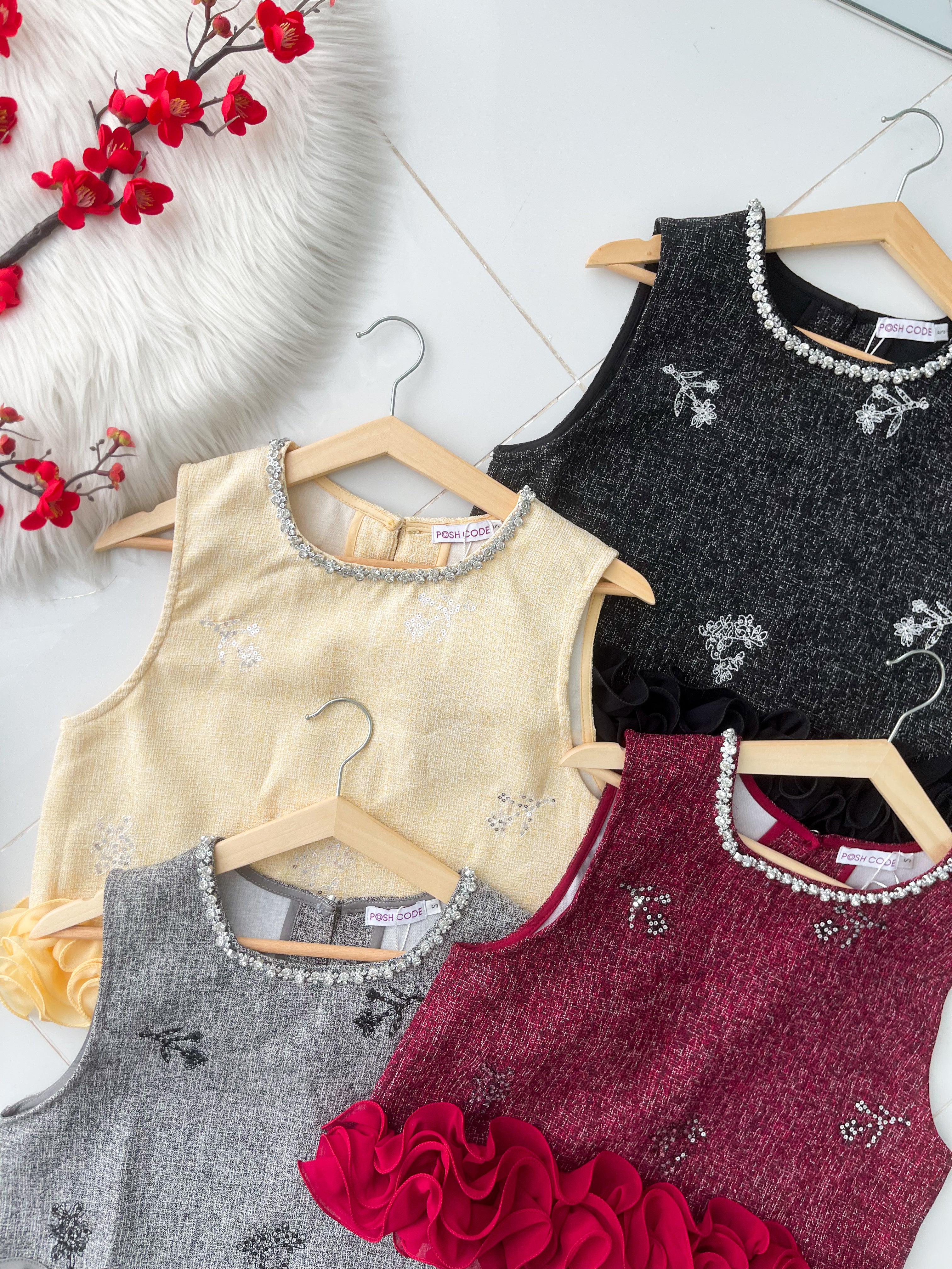 【T14571 / 65238】高品质立体花瓣下摆设计小香风无袖上衣 ❤❤