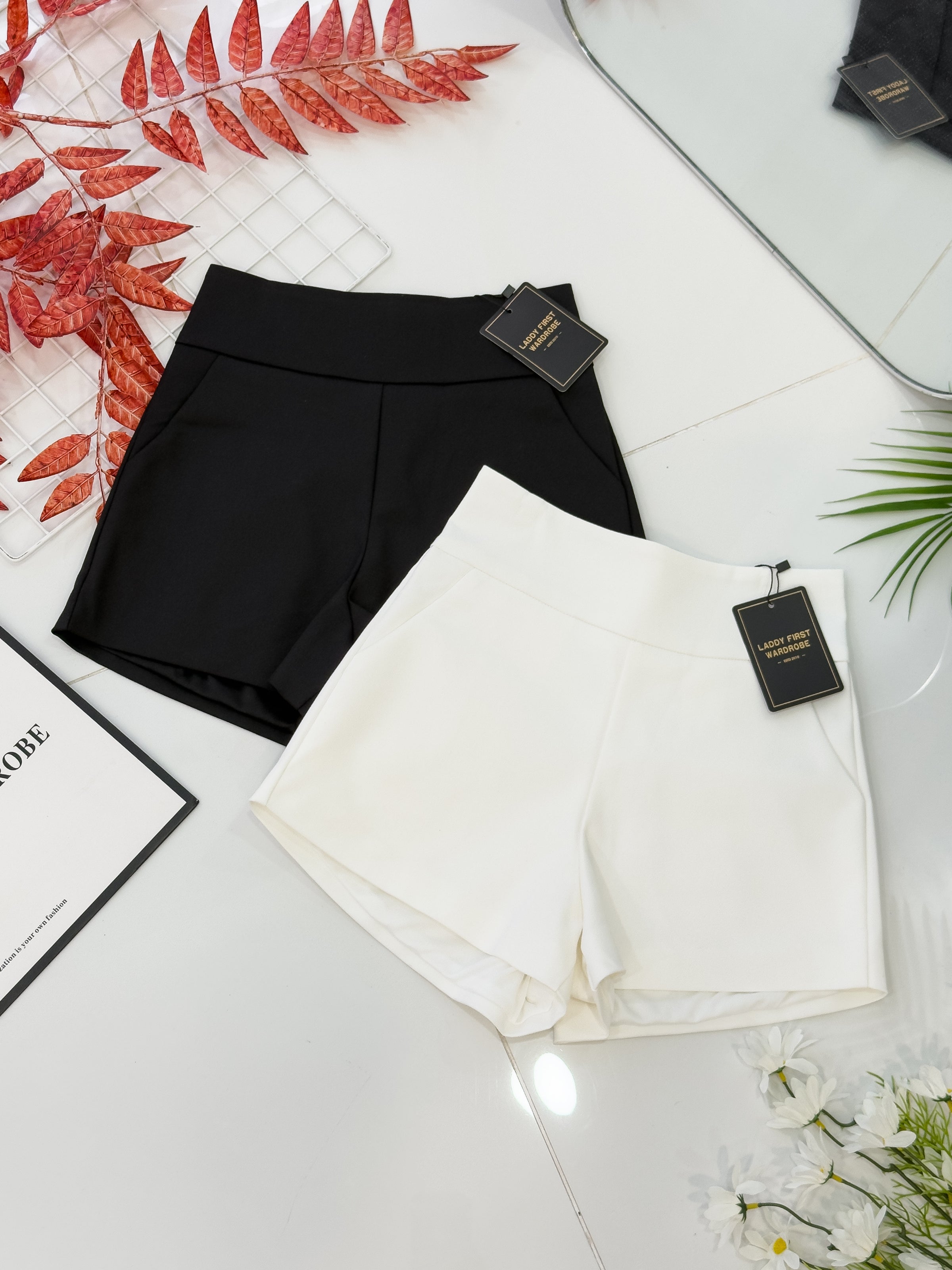 【S6644】【网站福利款✨】独家爆款【万能妹妹】高品质万能西装高腰休闲简约百搭短裤，后中隐形拉链，有口袋，内层加里布 #百搭必备 🔥🔥 【D-R1-C1】