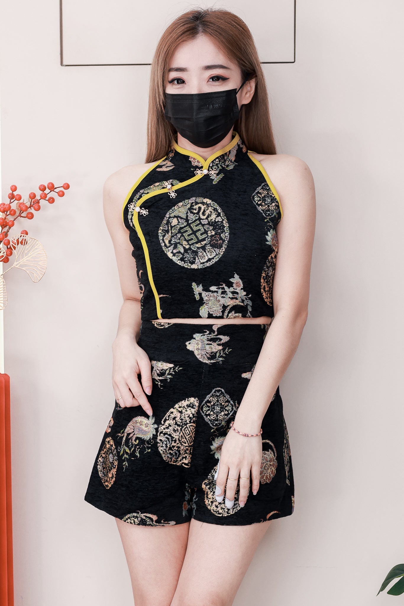 【SS2607】高品质两件式祥瑞五福提花旗袍套装 CUT IN无袖上衣➕高腰短裤，有口袋 ❤️❤️