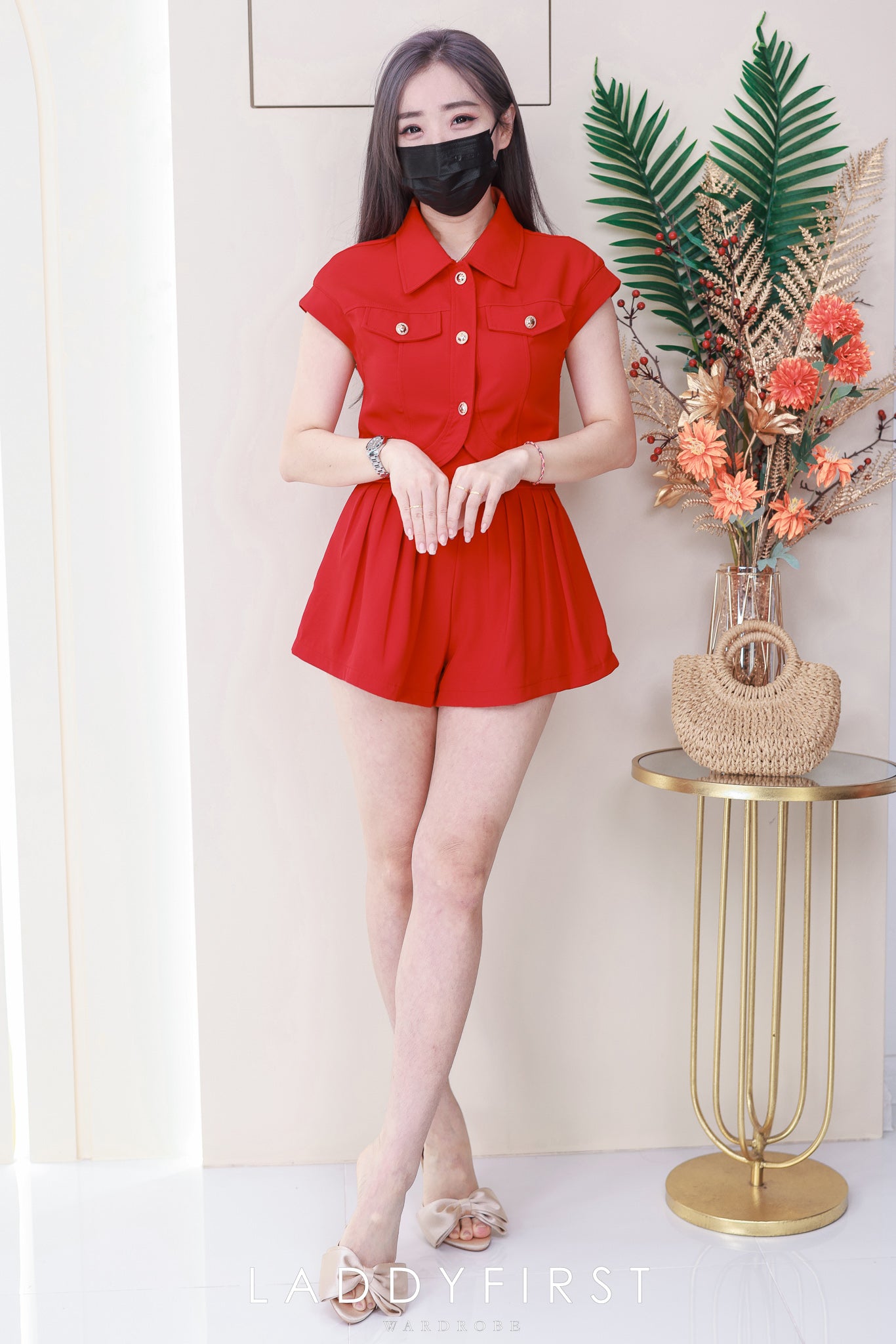 【SS3517】【LFW独家小圆饼】高品质两件高端气质西装时尚百搭套装 翻领出袖西装上衣➕百褶宽腿高腰百搭短裤，有口袋 ❤️❤️