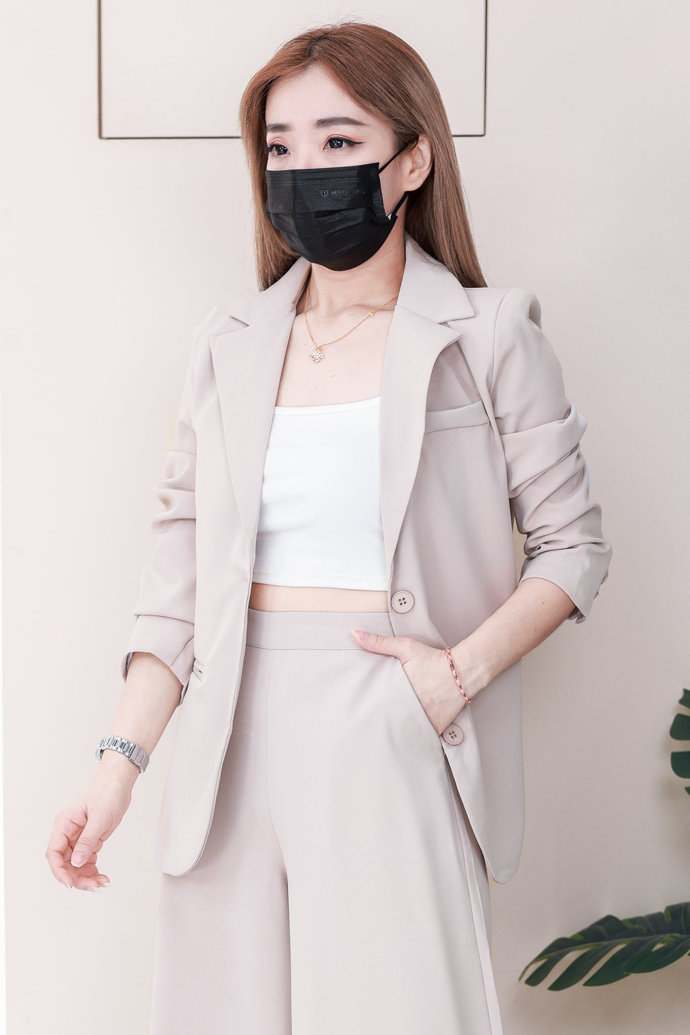 【SS2516】高品质两件式Oversized OL LOOK 气质西装套装 V翻领长袖西装外套➕宽腿阔脚西装高腰百搭长裤，有口袋 ❤️❤️
