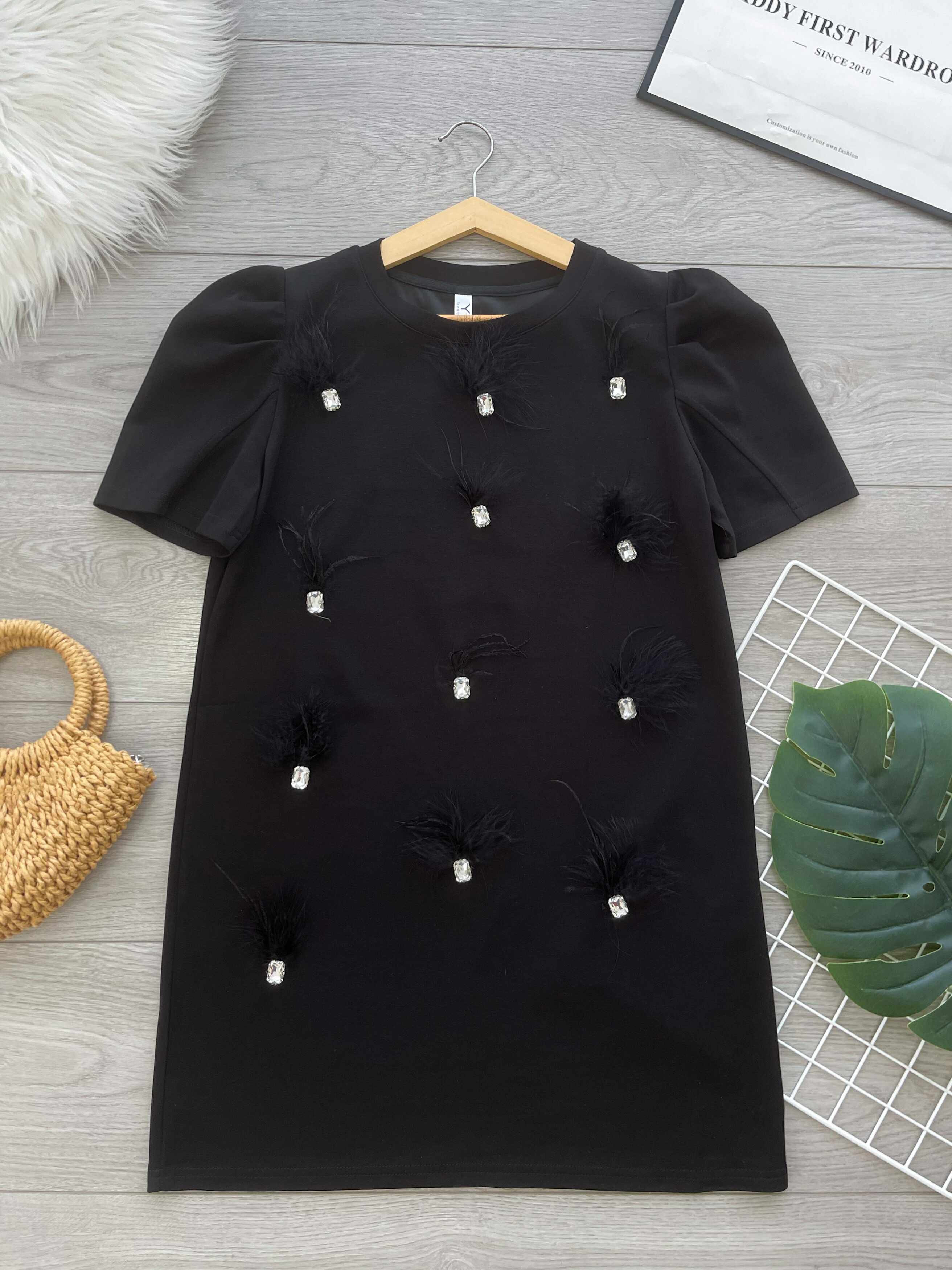 【D8897】高品质贵气感空气棉拼接砖石羽毛连身裙子 ❤❤【B-R1-C2】