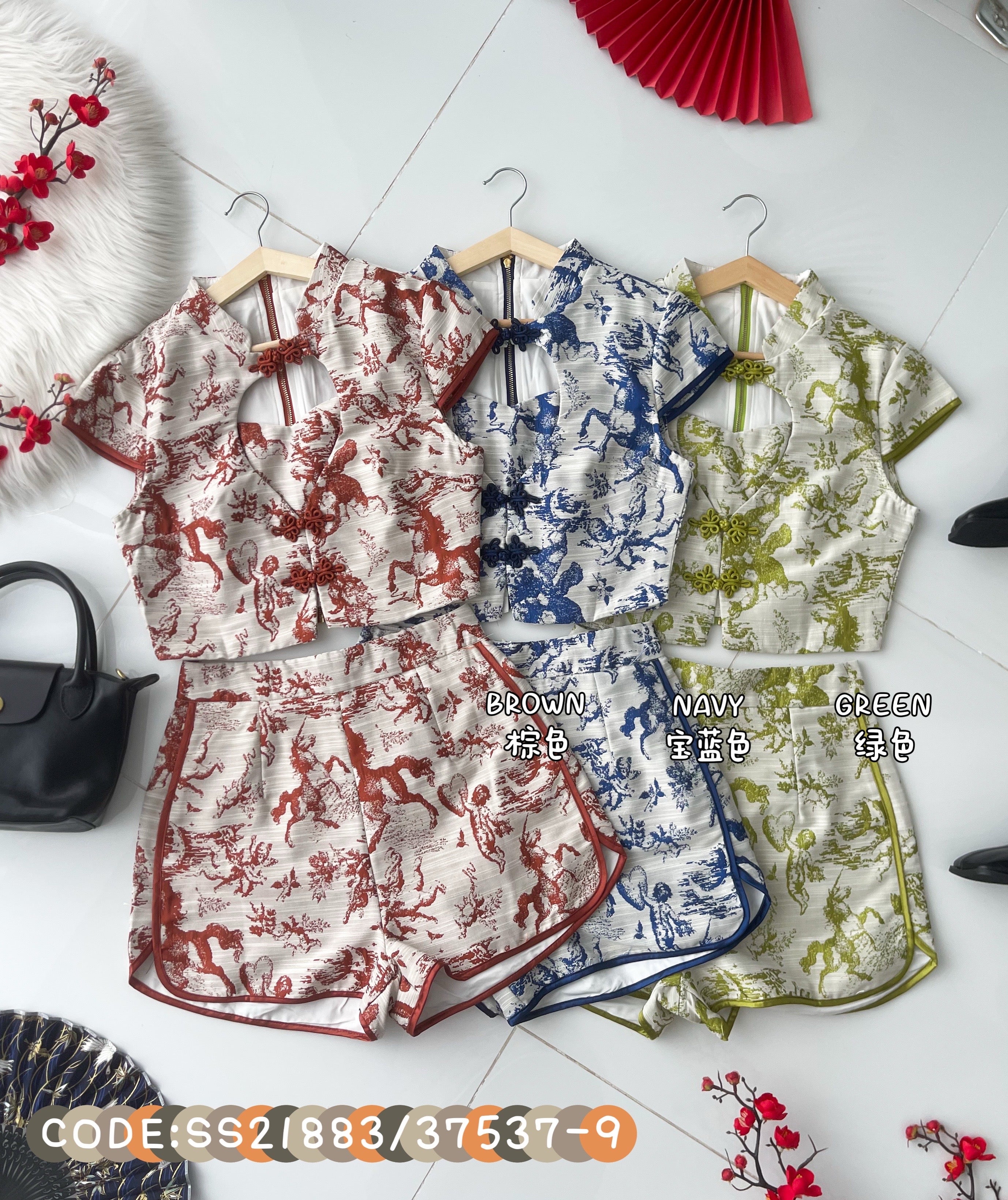 【SS21833 / 37537-9】高品质两件式新中式高调提花旗袍套装 爱心领口旗袍上衣➕提花高腰短裤 ❤️❤️