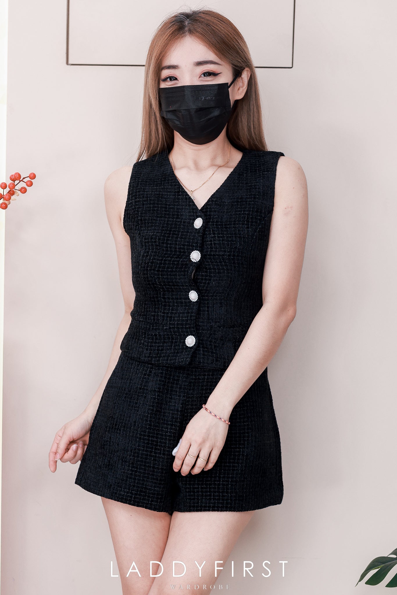 【SS2751】高品质两件式贵气马甲式小香风套装 马甲式小香风上衣➕小香风高腰百搭短裤，有口袋 ❤️❤️