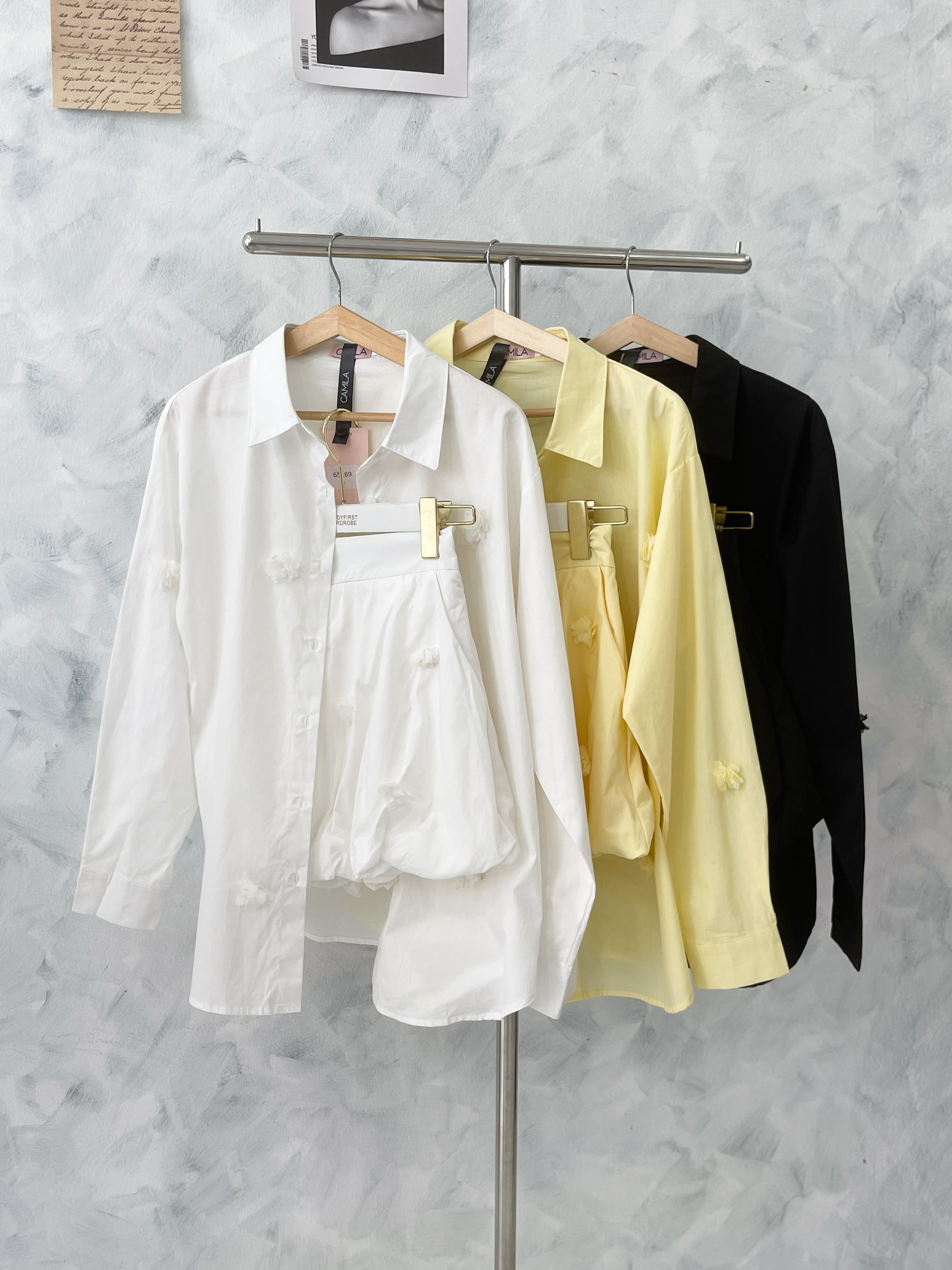 【SS21769 / 65169】【补厂家现货⚡️⚡️】高品质两件式欧美风特别衬衫拼接立体花瓣套装 翻领长袖上衣➕花苞高腰百搭短裤，后腰伸缩弹力，有口袋 ❤️❤️