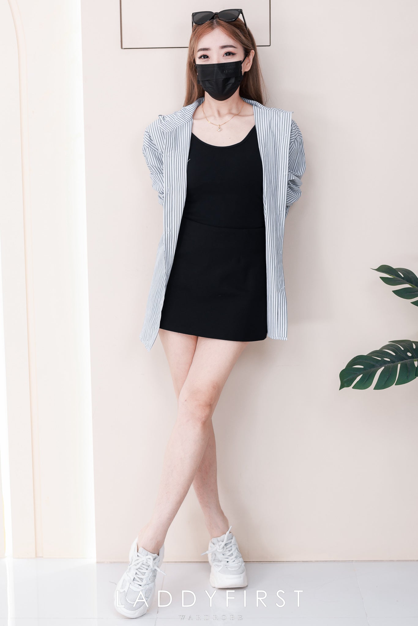【SS25186】*强力推荐款＊高品质韩版三件套 , 衬衫连帽外套 ➕ 厚棉背心 ➕百搭裤裙 ❤️