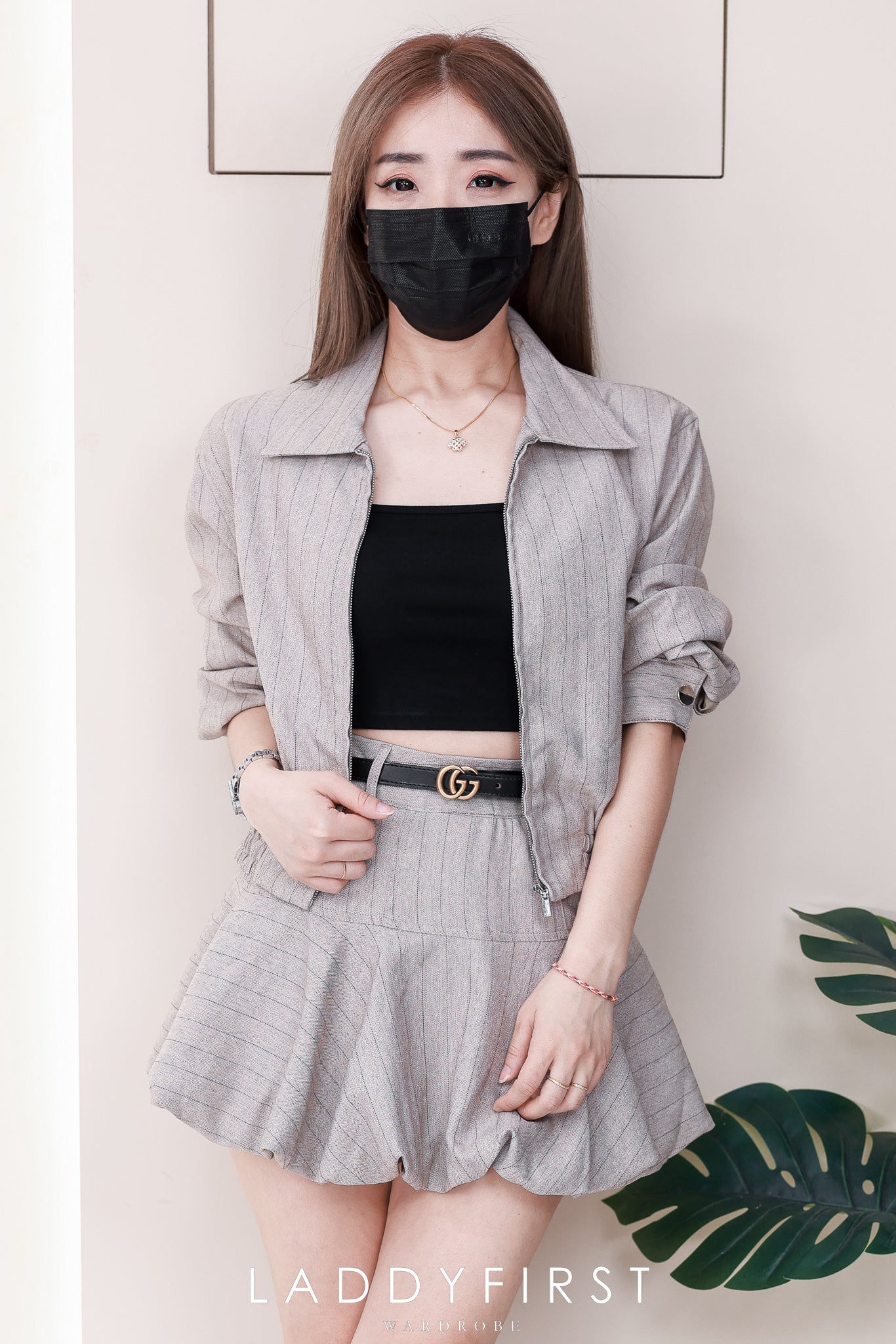【SS110947】高品质两件式减龄时尚西装套装 宽松翻领长袖上衣外套➕西装高腰花苞裙子，内层有里布短裤 ❤️❤️
