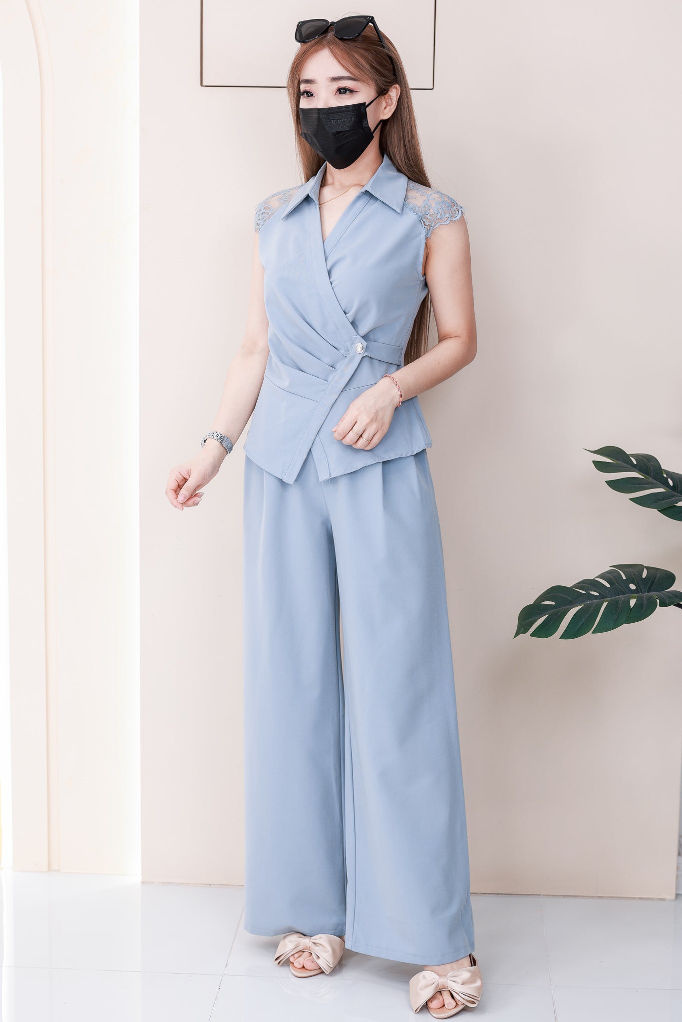 【SS21770 / 37559】高品质两件式御姐风大气时尚套装 翻领拼接蕾丝袖上衣➕阔脚西装高腰百搭长裤，有口袋 ❤️❤️