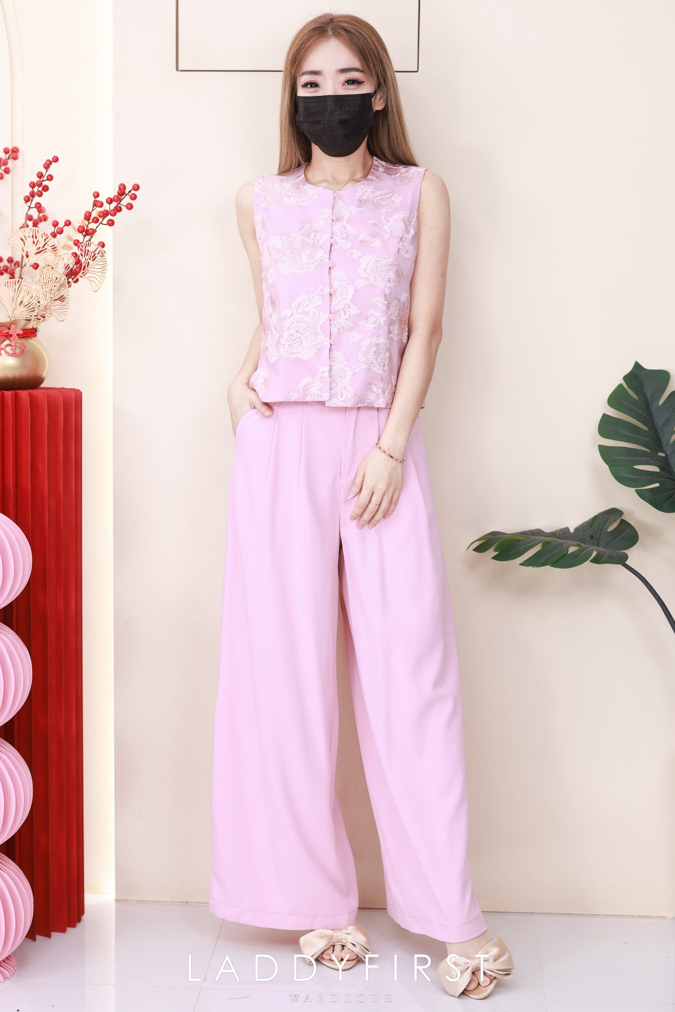 【SS21828 / 65230】高品质两件式高端大气气质优雅旗袍套装 网纱绣花宽松版上衣➕西装垂感阔脚高腰长裤，有口袋 ❤️❤️