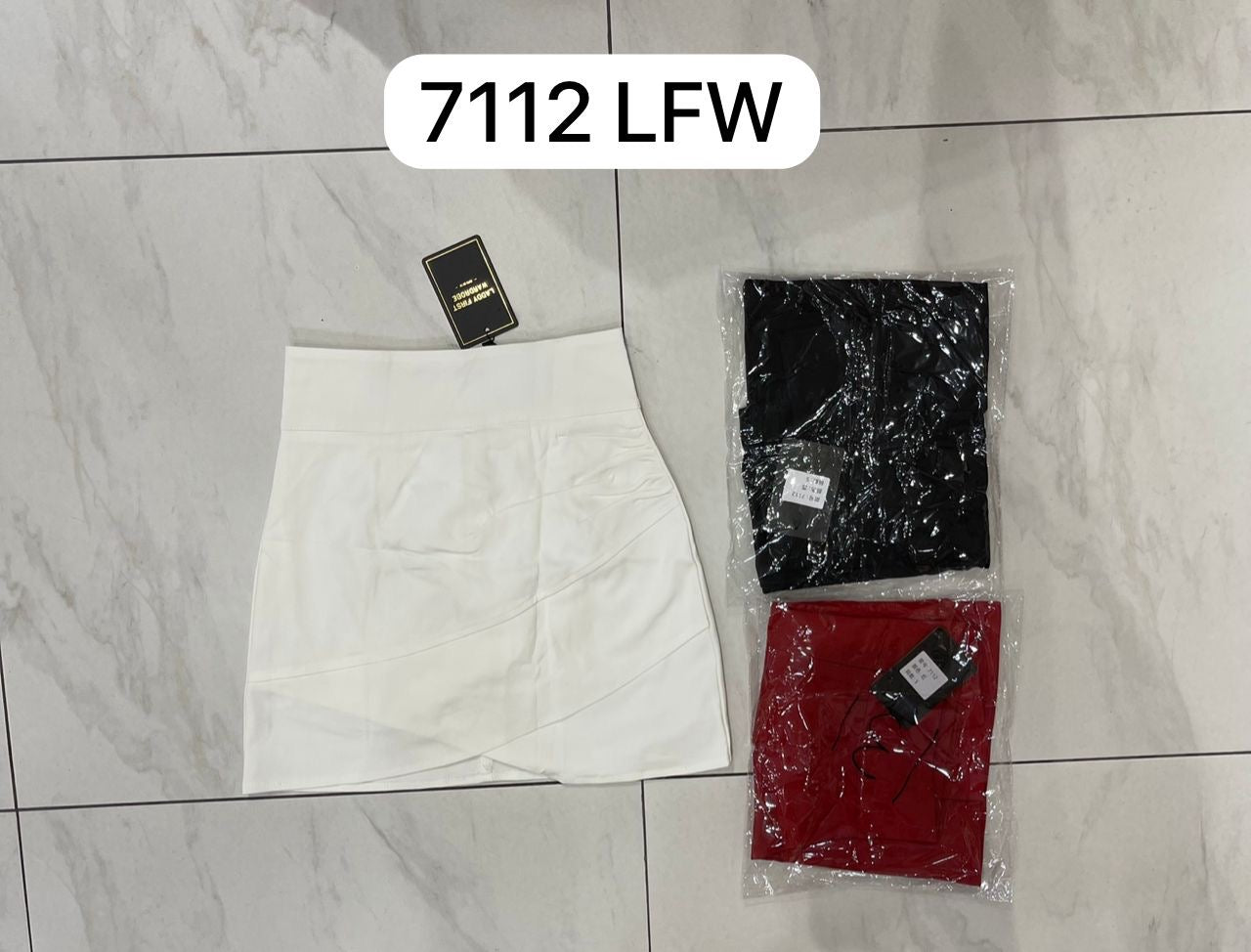 【S7112】LFW独家爆款 高品质不规则皱褶修腰显瘦西装高腰百搭裙子，前后裙子内有里布裤子 ❤️❤️