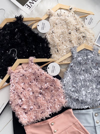 【SS3400】【独家小圆饼】两件式削肩套装 ,  鸵鸟毛拼接亮片Cut In上衣 ➕ 西装锦棉高腰显瘦短裤 , 有口袋【A-R2-C5】