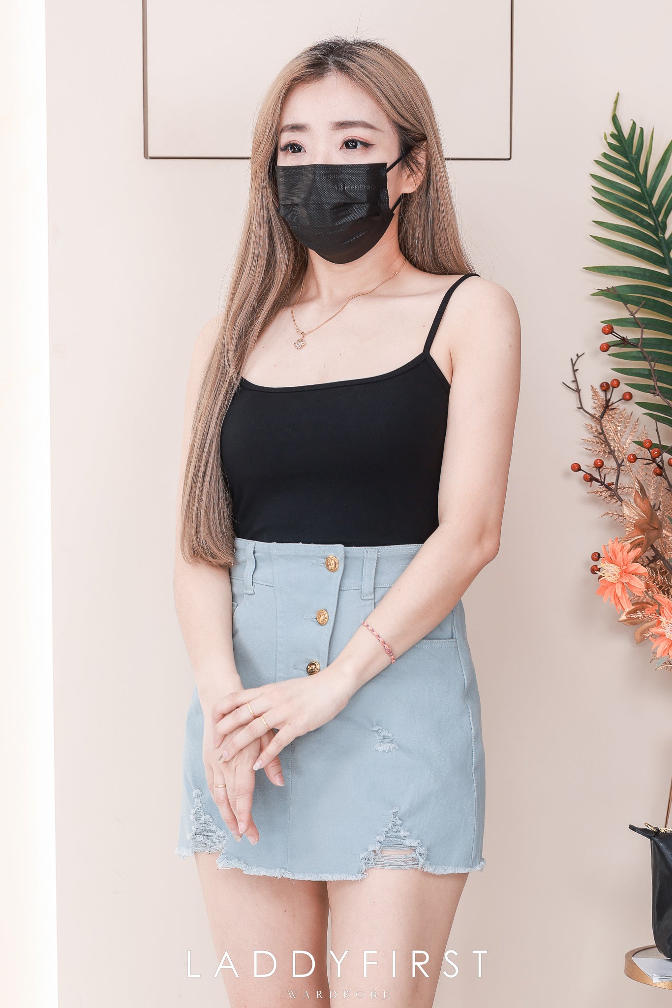【S121537】高品质设计破洞边牛仔COTTON  JEANS高腰百搭裙子，后腰伸缩弹力有口袋 ❤️❤️【D-R1-C6】