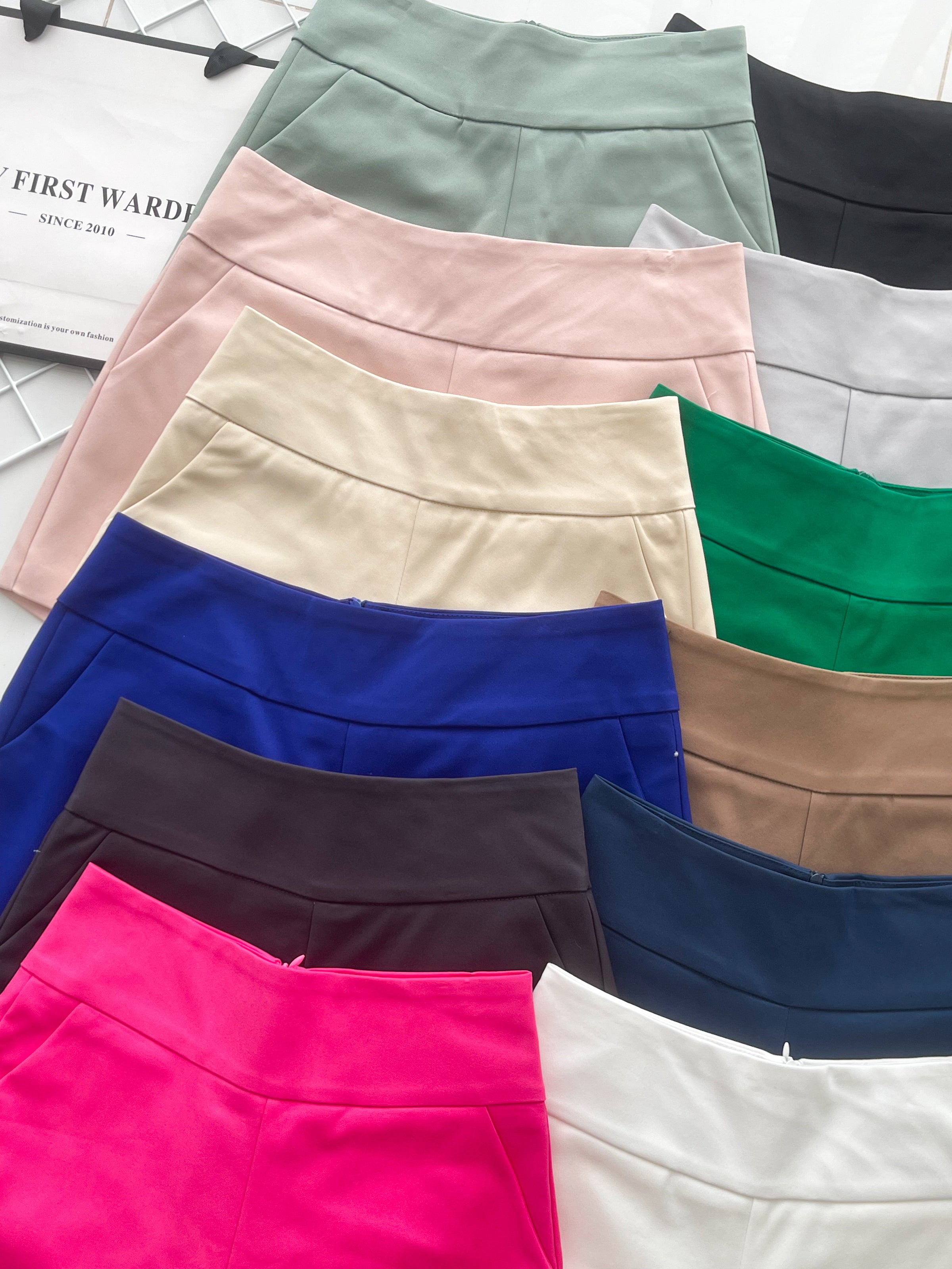 【S1445】独家爆款【万能妈妈】【有里布款📌】西装中高腰休闲百搭万能短裤，有口袋 #内有里布 ✔️ ❤️❤️【D-R2-C3】