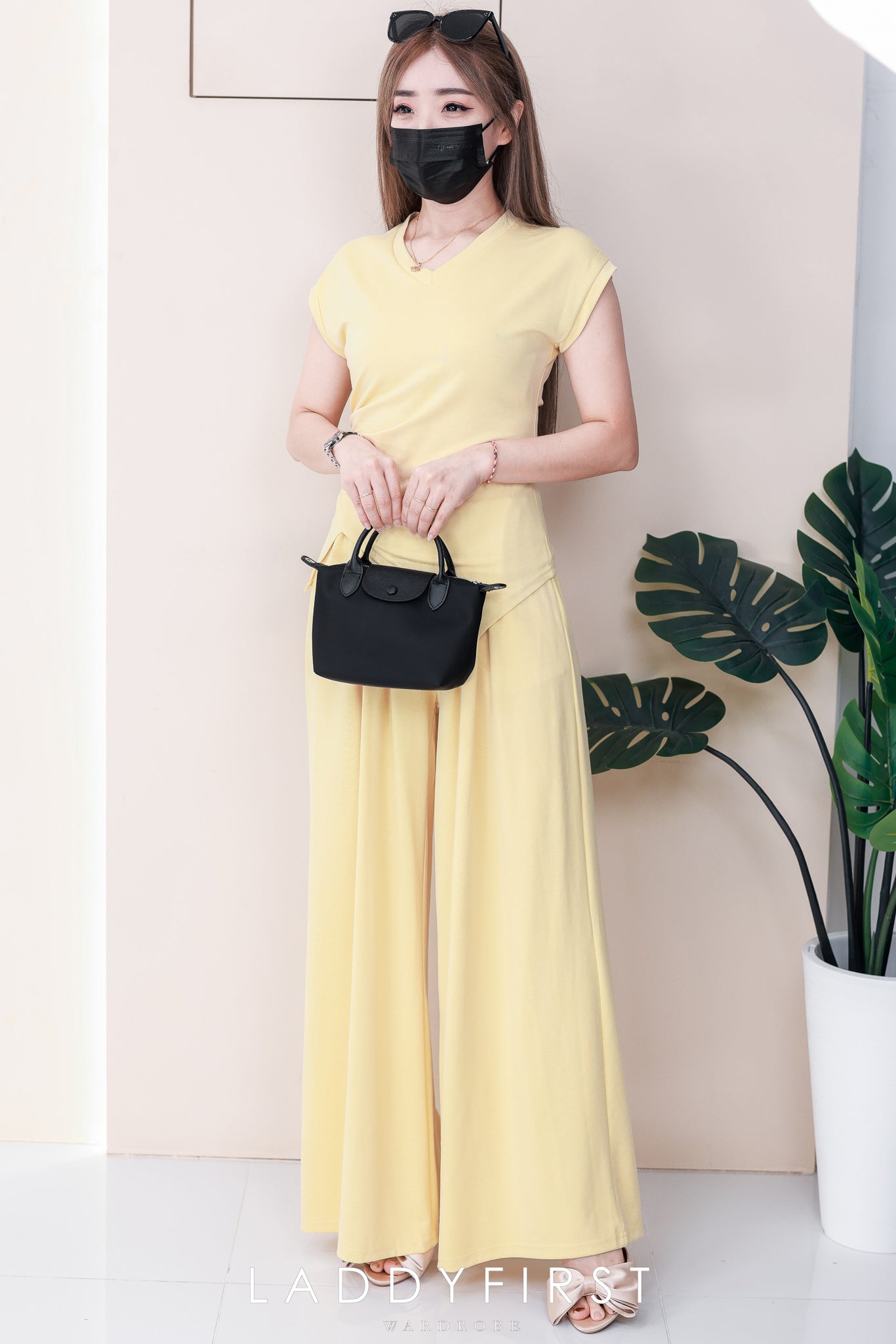 【SS9869-1】⚡补货预订款⚡高品质两件式韩式轻奢简约套装 V领修身版型纯棉百搭上衣➕松紧腰弹力阔脚高腰百搭长裤，有口袋 ❤️❤️