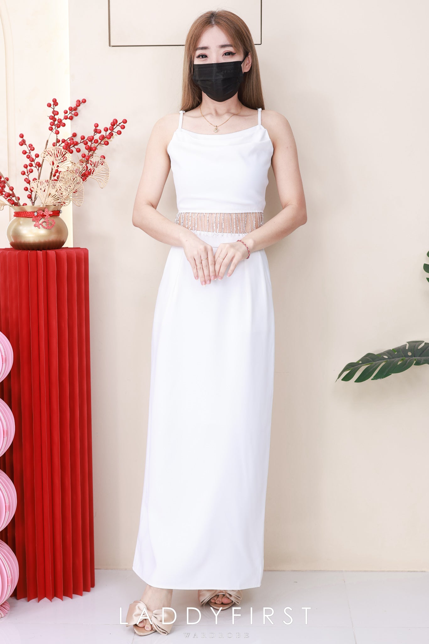 【SS2769-1】⚡补货预订款⚡高品质两件式高端气质鲜艳套装 自调无袖肩带短版上衣➕西装高腰百搭长裙，后中开叉设计，有口袋 ❤️❤️