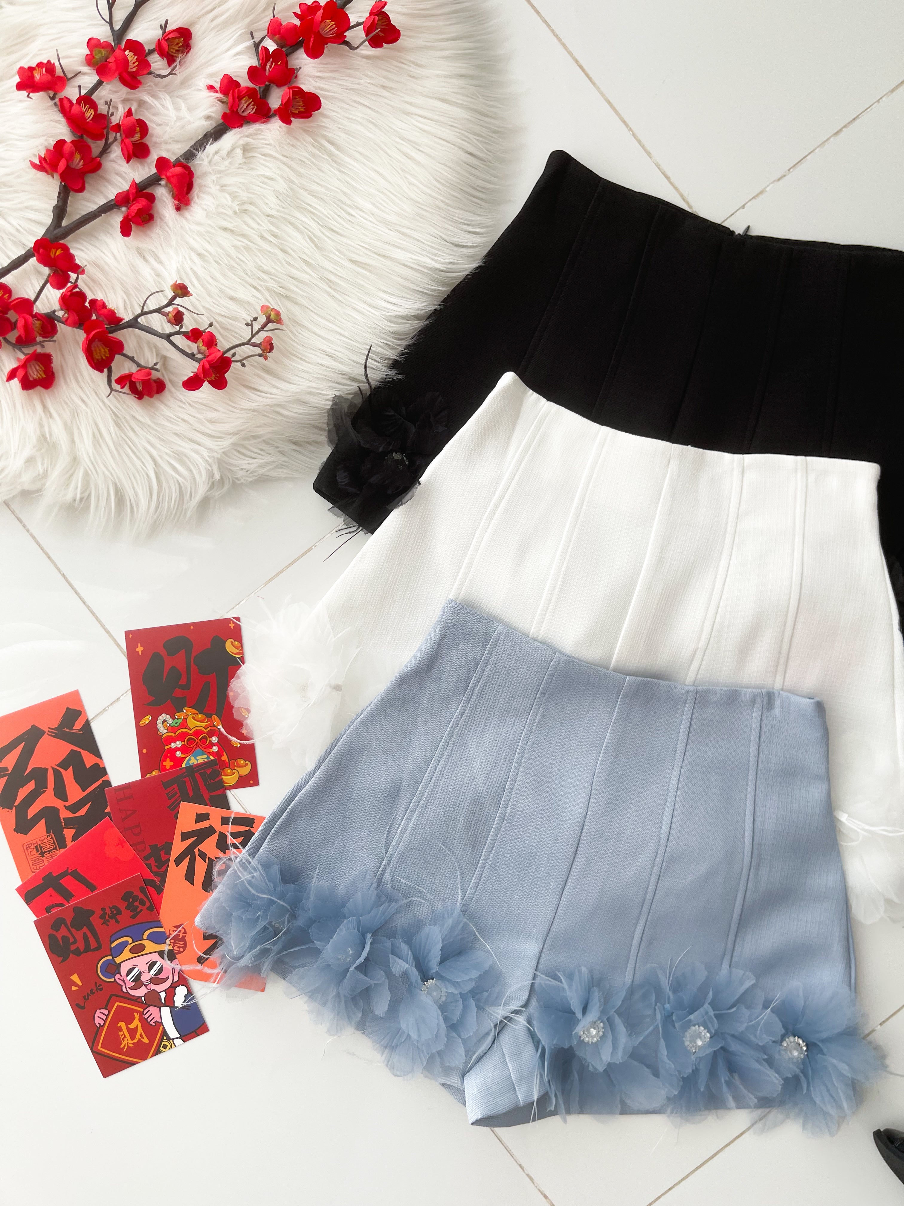 【S25213】【补厂家现货⚡️⚡️】高品质高端仙子立体花瓣小香风高腰短裤 ❤️❤️