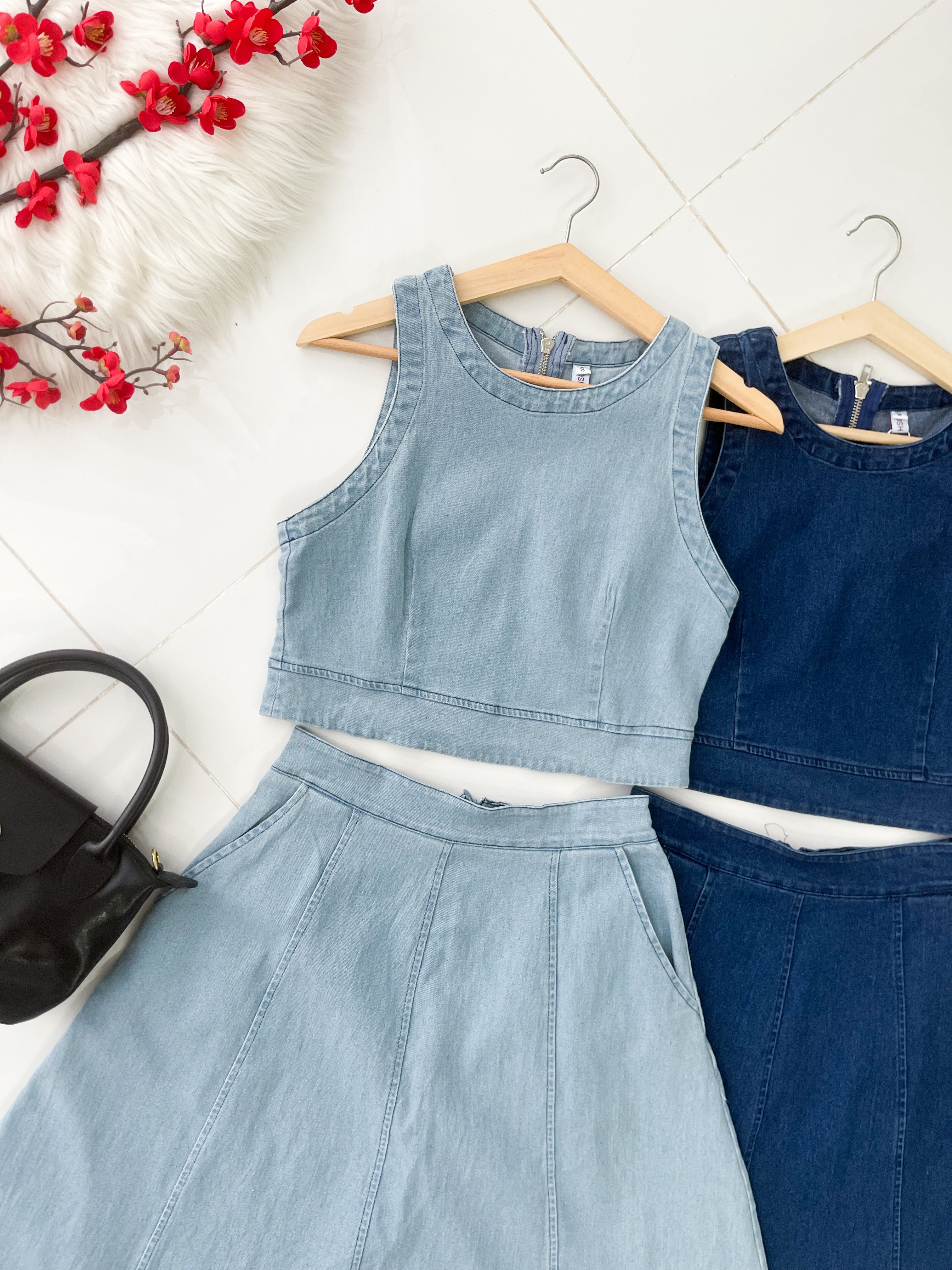 【SS21767 / 19835-1】⚡补货预订款⚡高品质两件式气质感韩系牛仔时尚套装 无袖牛仔短版上衣➕牛仔高腰长裙，有口袋 ❤️❤️