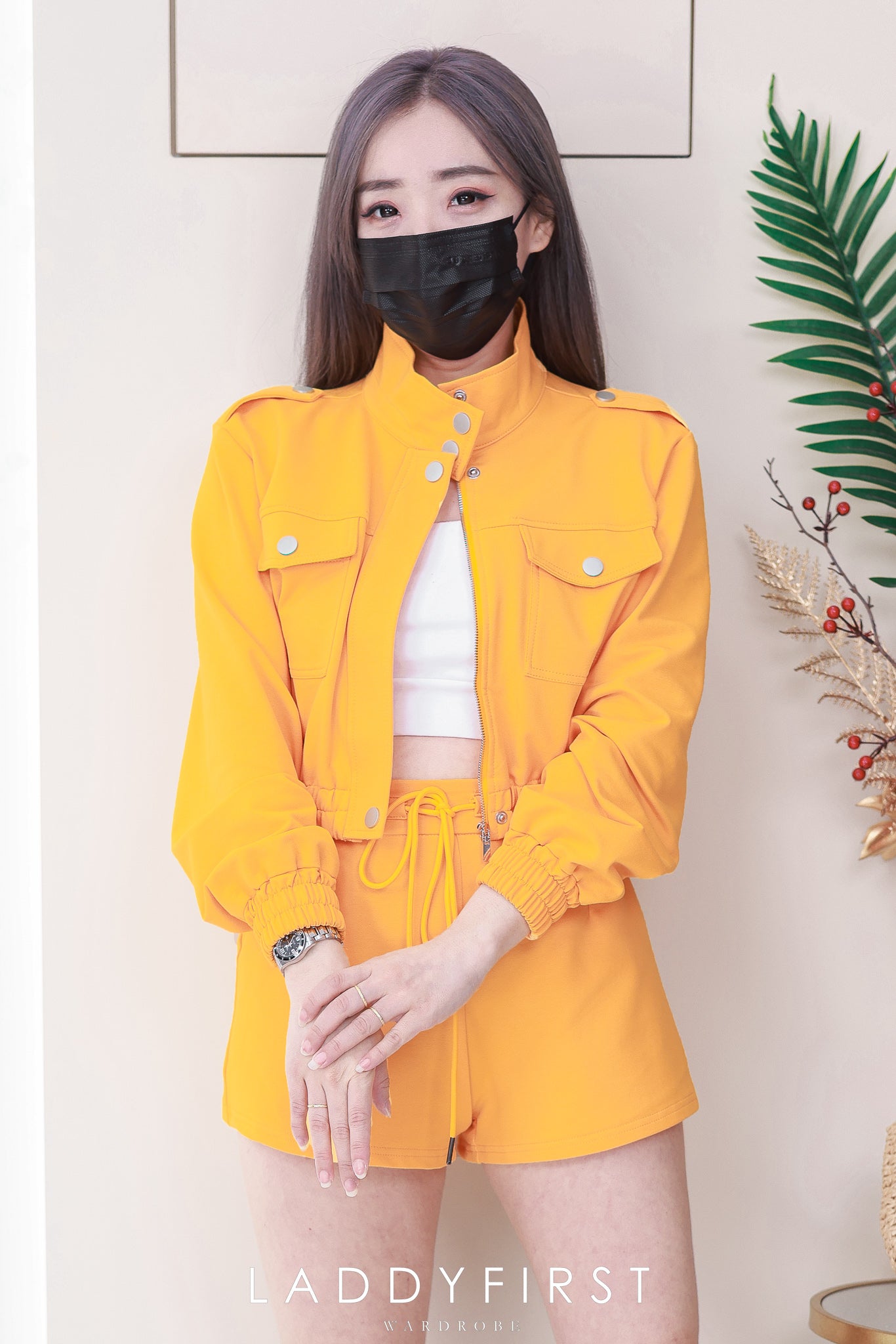 【SS3514】【LFW独家小圆饼】高品质两件式卫衣棉时尚气质休闲百搭套装 翻领长袖上衣/外套➕松紧腰休闲高腰百搭短裤，有口袋 ❤️❤️