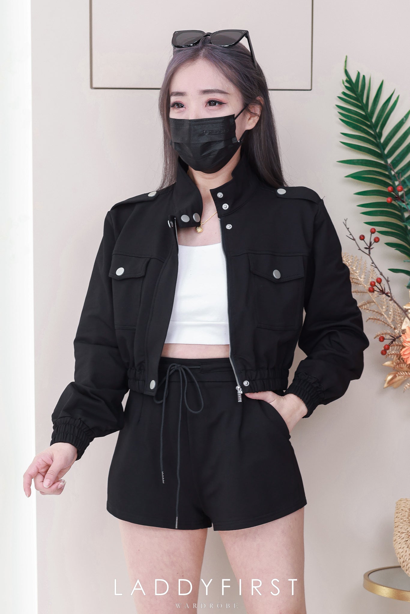 【SS3514】【LFW独家小圆饼】高品质两件式卫衣棉时尚气质休闲百搭套装 翻领长袖上衣/外套➕松紧腰休闲高腰百搭短裤，有口袋 ❤️❤️