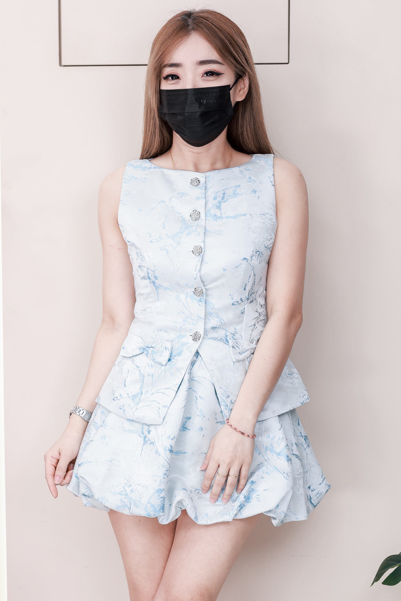 【SS21733 / 37599】高品质两件式名媛风洋气蝴蝶结提花旗袍套装 蝴蝶结设计无袖提花旗袍上衣➕花苞提供裙子，内层有里布短裤 ❤️❤️