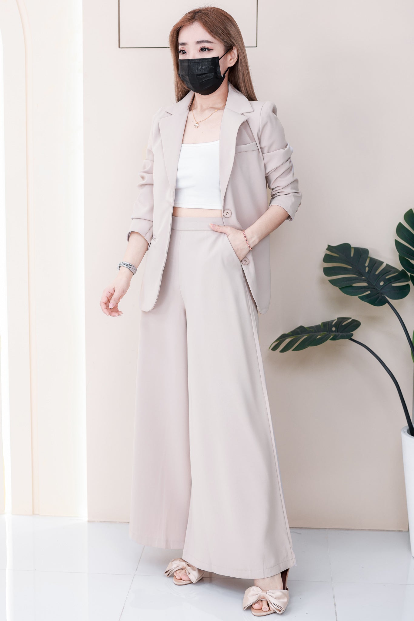 【SS2516】高品质两件式Oversized OL LOOK 气质西装套装 V翻领长袖西装外套➕宽腿阔脚西装高腰百搭长裤，有口袋 ❤️❤️
