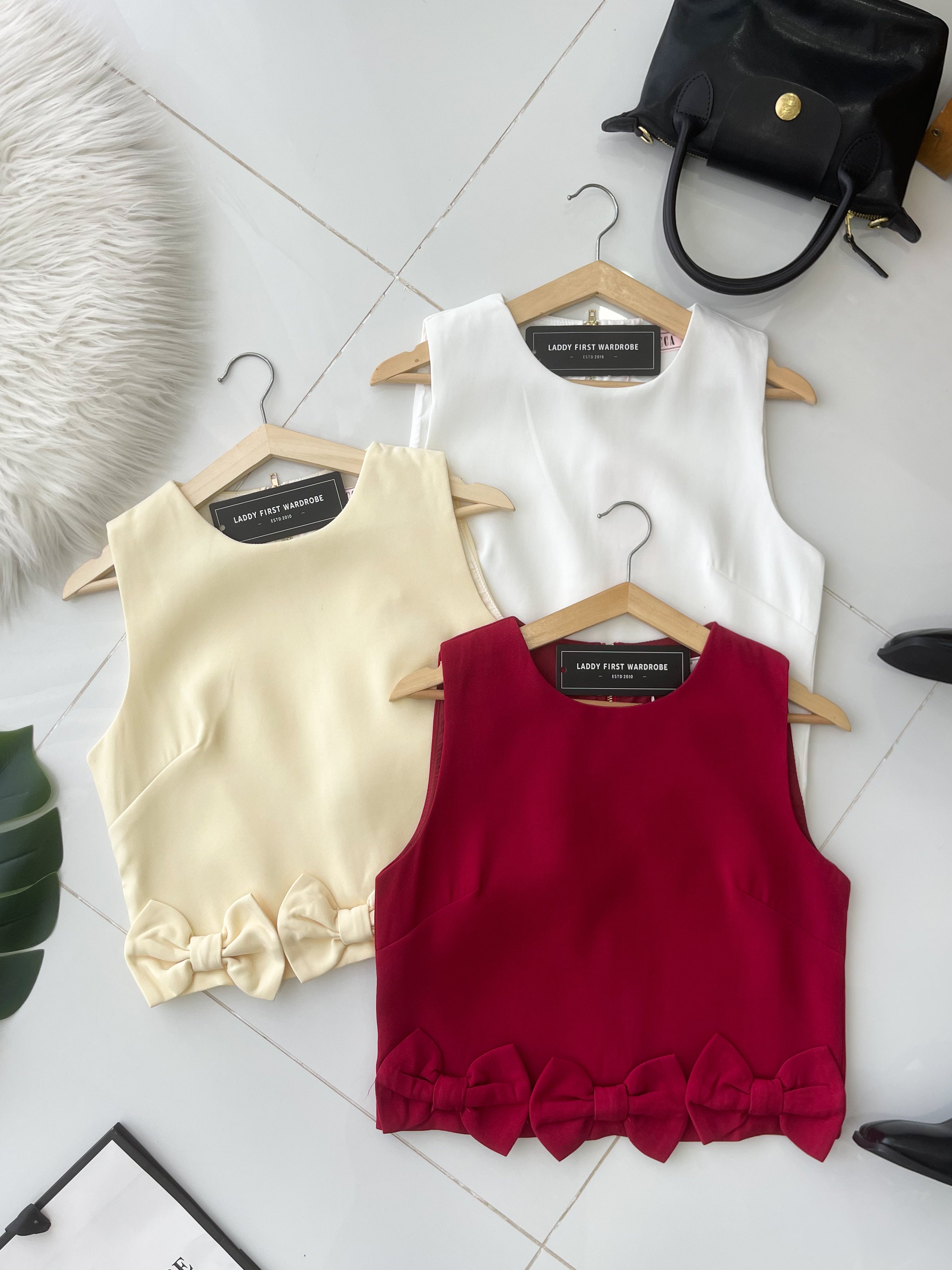 【T8238181】【补厂家现货⚡️⚡️】高品质甜美温柔款立体蝴蝶结无袖上衣 ❤❤