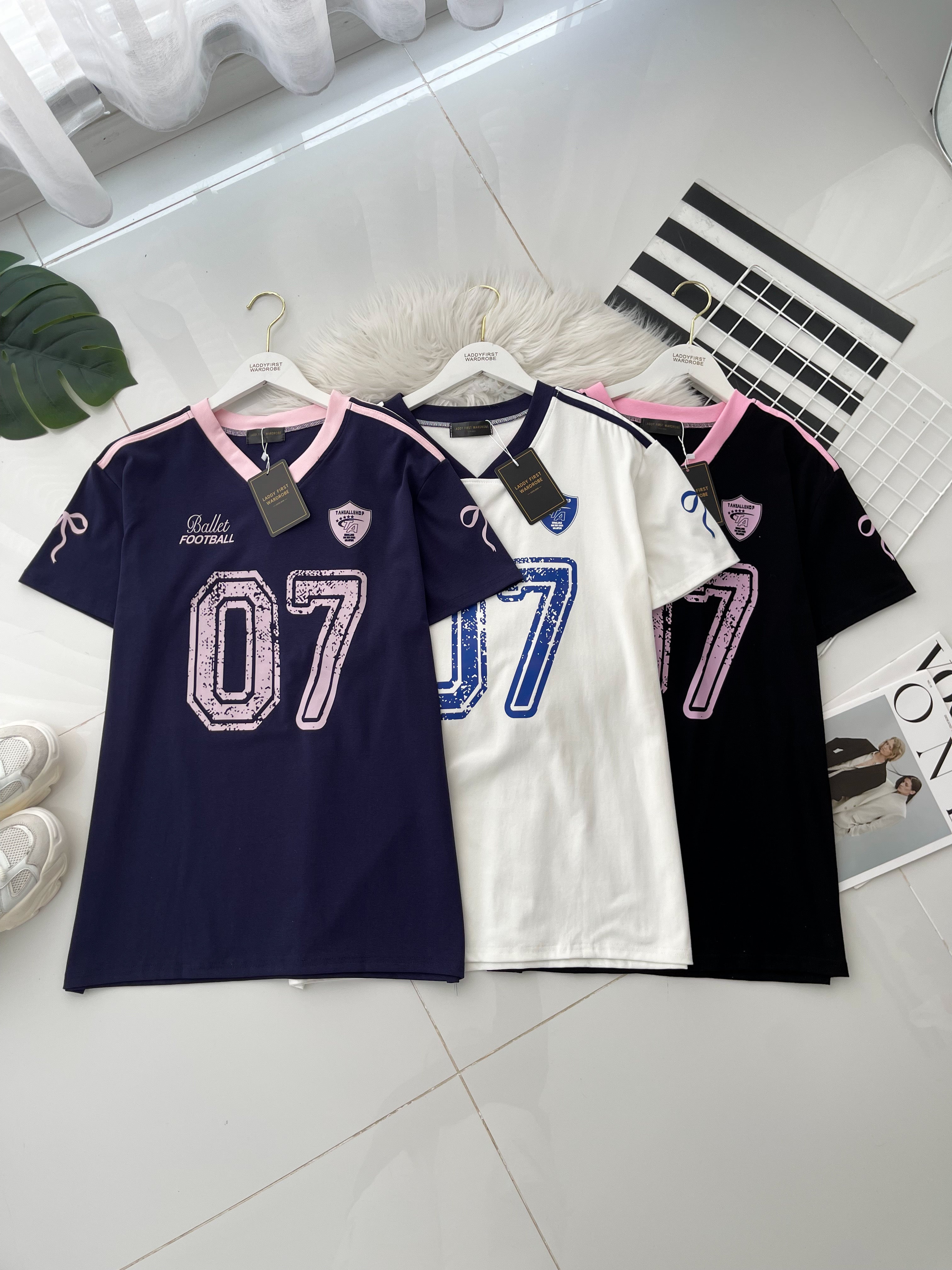【T14038 / 9013】独家爆款高品质拼色V领纯棉弹力宽松版球衣Oversized 休闲上衣 ❤️❤️