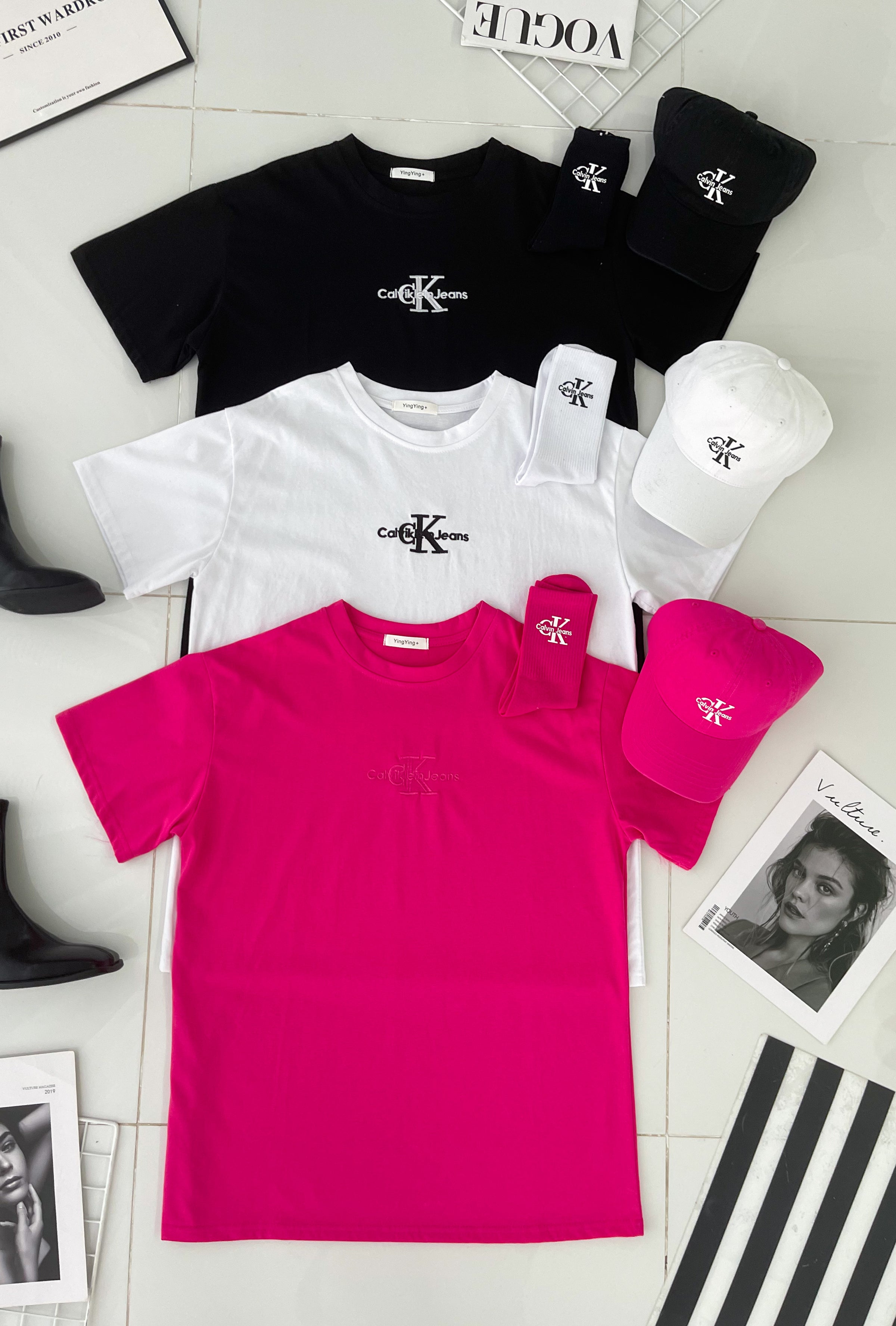 【O2088-8】CK高品质三件套男女同款圆领短袖CK刺绣Oversized 休闲上衣➕帽子➕袜子 ❤❤【A-RU1】