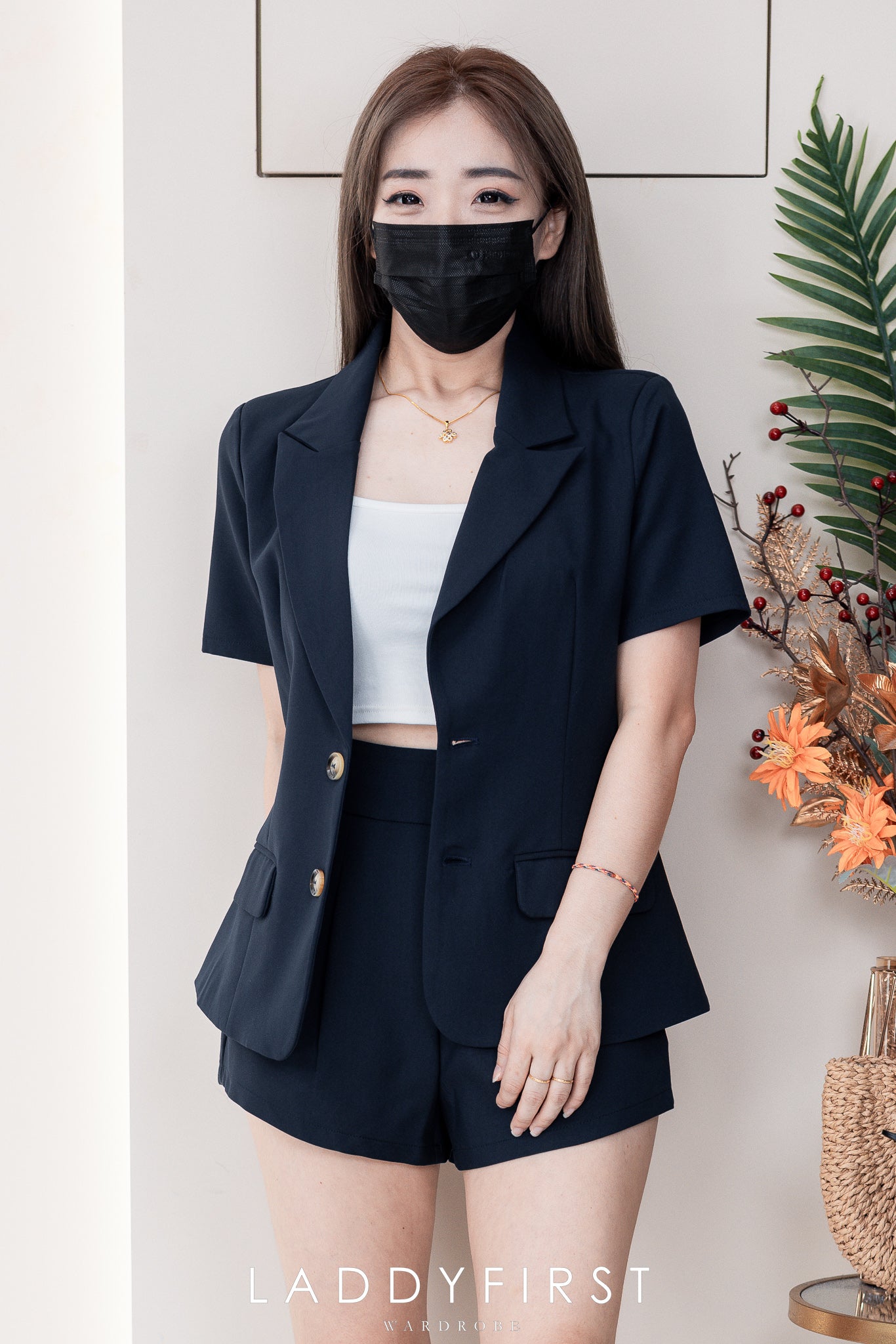 【SS3470】【LFW独家小圆饼】高品质两件式气质西装时装套装 V翻领短袖西装上衣/外套，有口袋➕西装高腰百搭短裤 , 有口袋 ❤❤