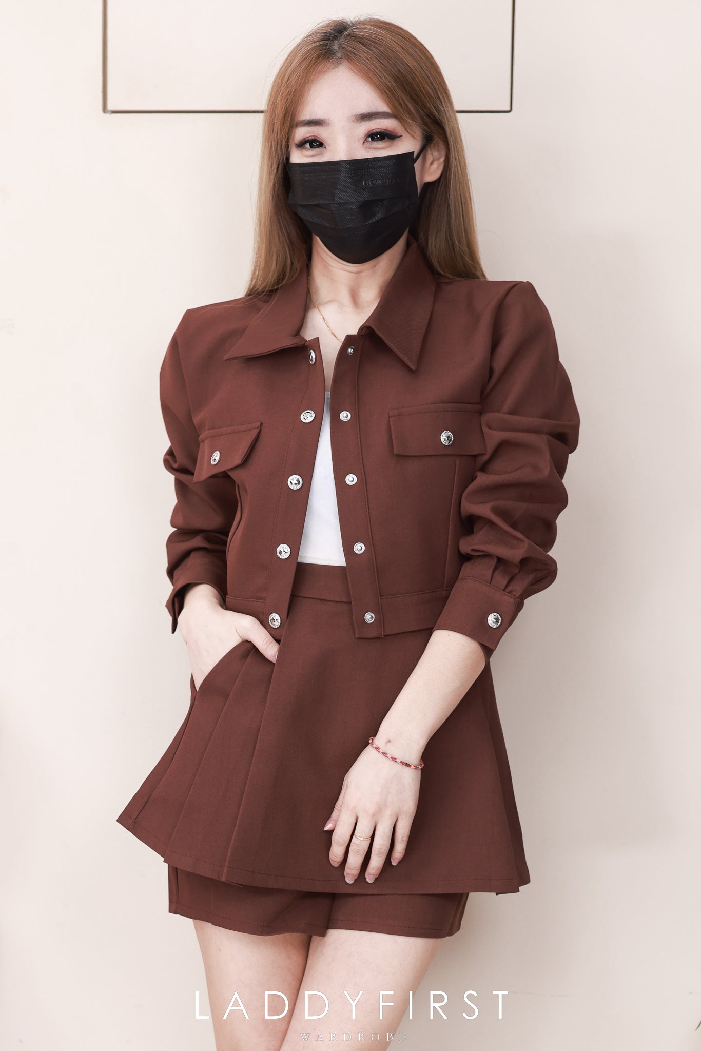 【SS82720】【补厂家现货⚡⚡】高品质两件式韩版工装风套装 翻领长袖上衣/外套➕高腰百搭百褶裤裙，前后裙 ❤️❤️