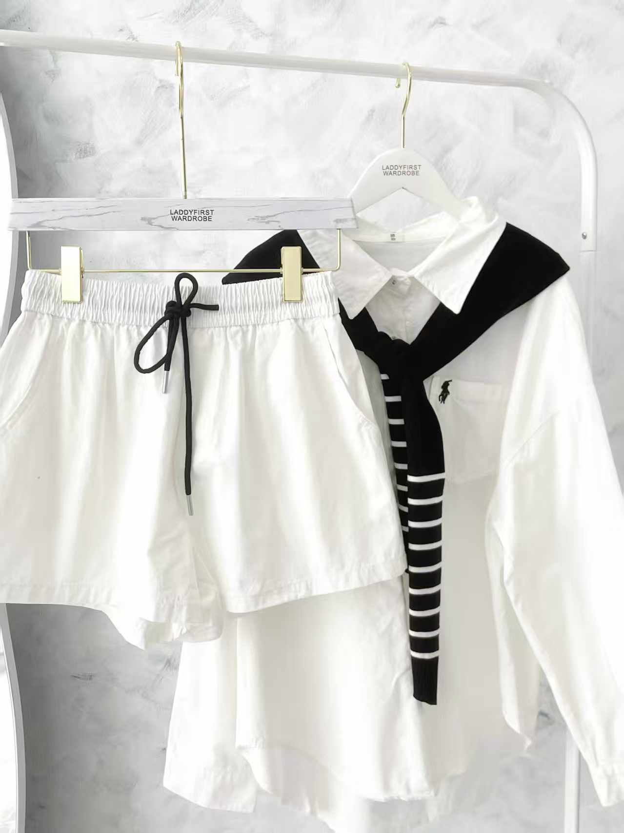 【SS8620】高品质两件式韩式牛仔简约休闲百搭套装 翻领长袖牛仔上衣➕松紧腰弹力牛仔短裤，有口袋 ❤️❤️