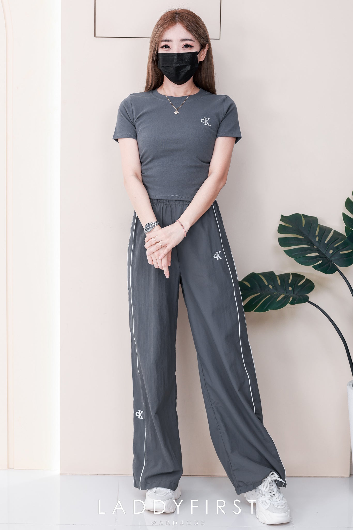 【SS1827】高品质气质感CK刺绣运动风简约时尚套装 纯棉弹力百搭上衣➕松紧腰弹力阔脚长裤 ❤❤
