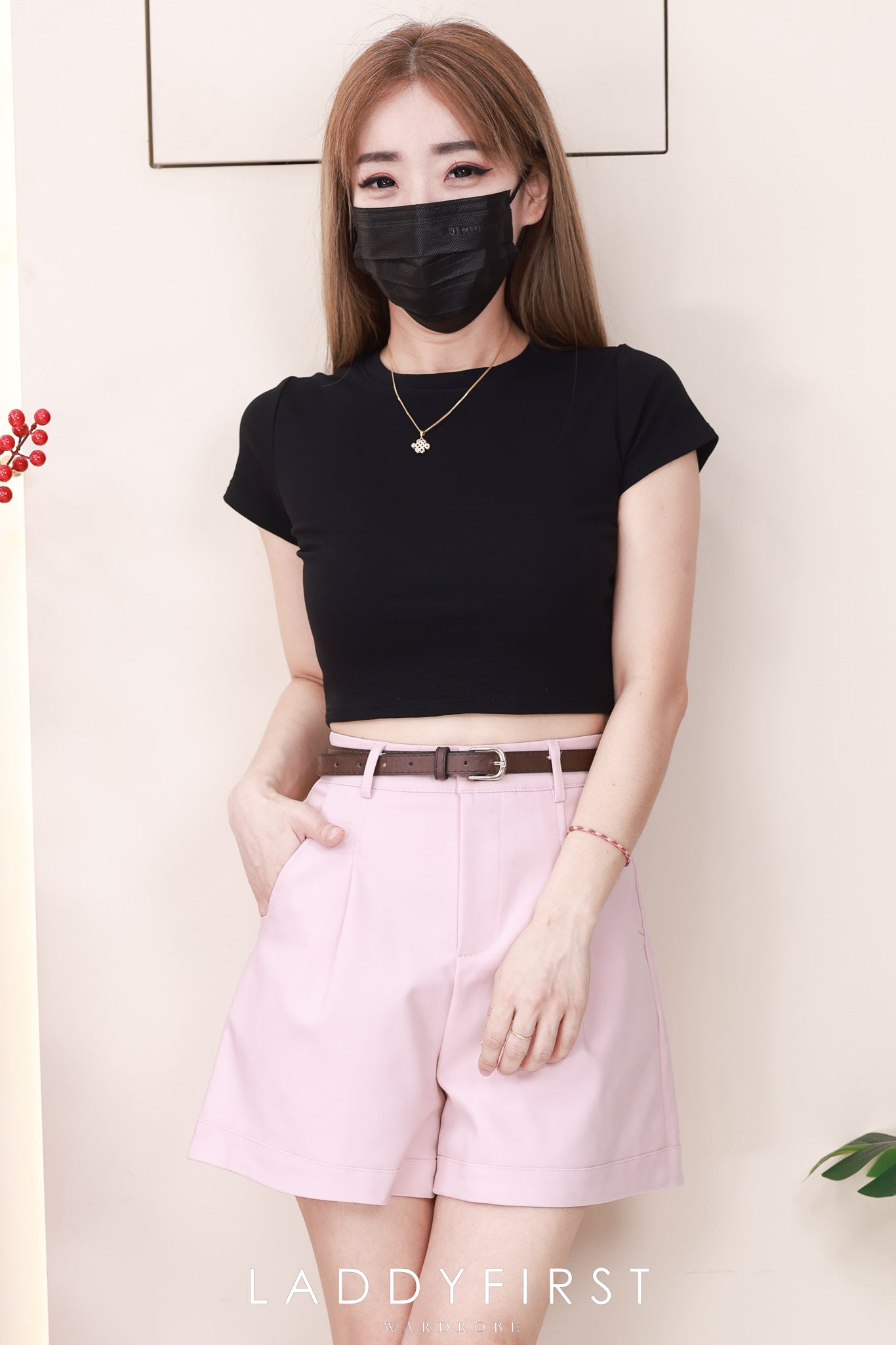 【S82532】高品质简约时尚西装高腰显瘦百搭短裤，搭配附送腰带，有口袋 ❤️❤️