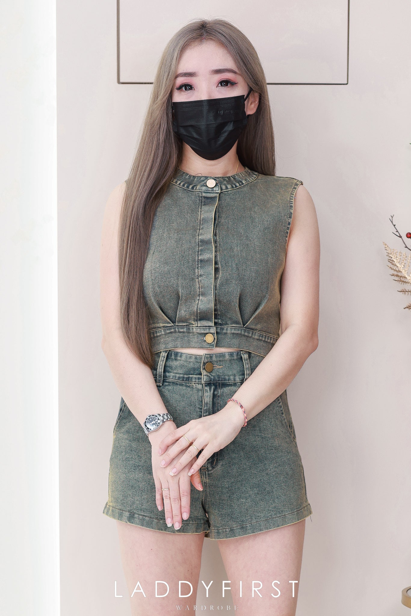 【SS3519】【LFW独家小圆饼】独家爆款高品质两件式牛仔COTTON JEANS时尚气质休闲百搭套装 牛仔无袖上衣➕牛仔高腰百搭短裤，后腰伸缩弹力，有口袋 ❤️❤️