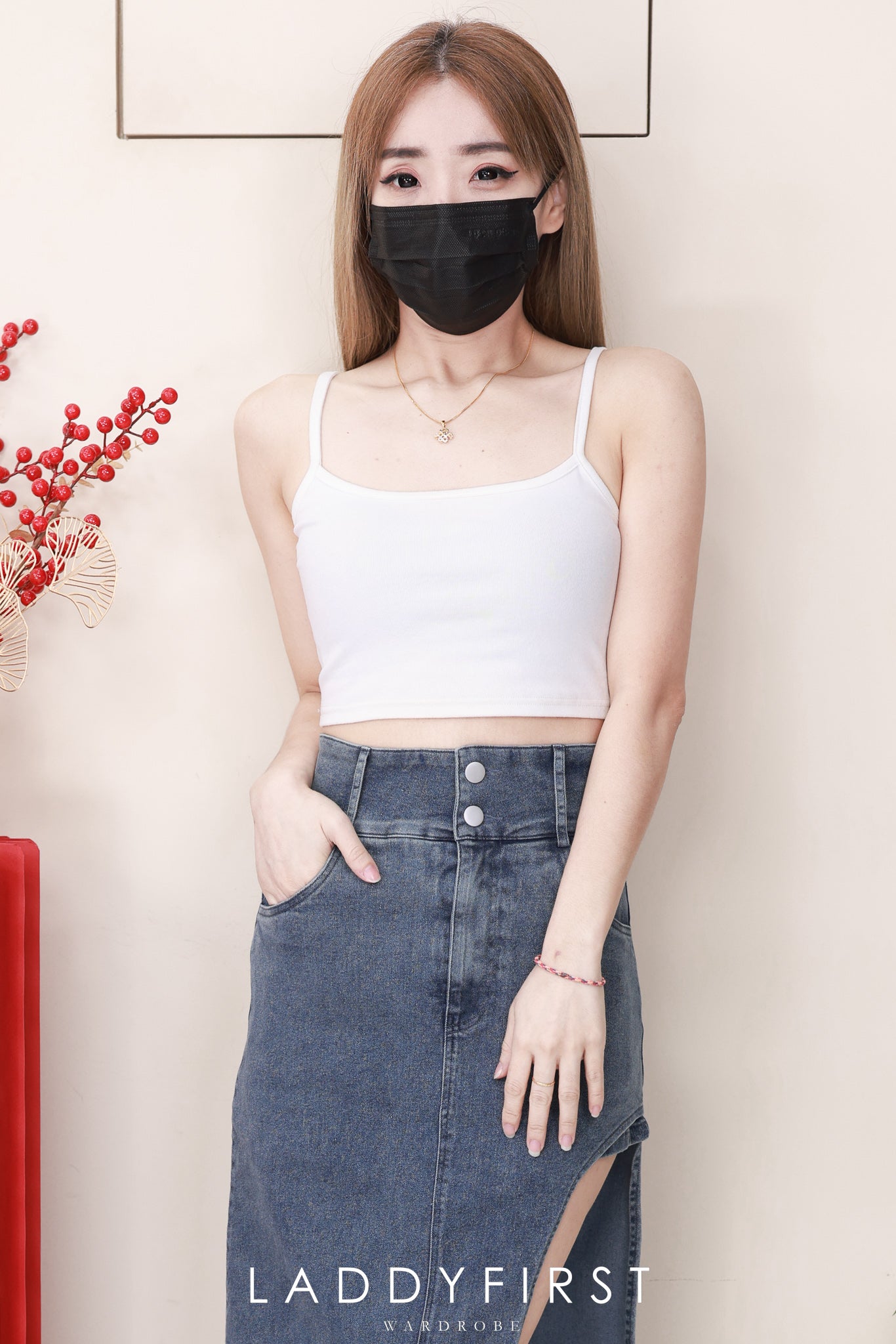 【L5806】高品质韩版COTTON JEANS半边露腿牛仔高腰裙子，内层有短裤，有口袋 ❤️❤️