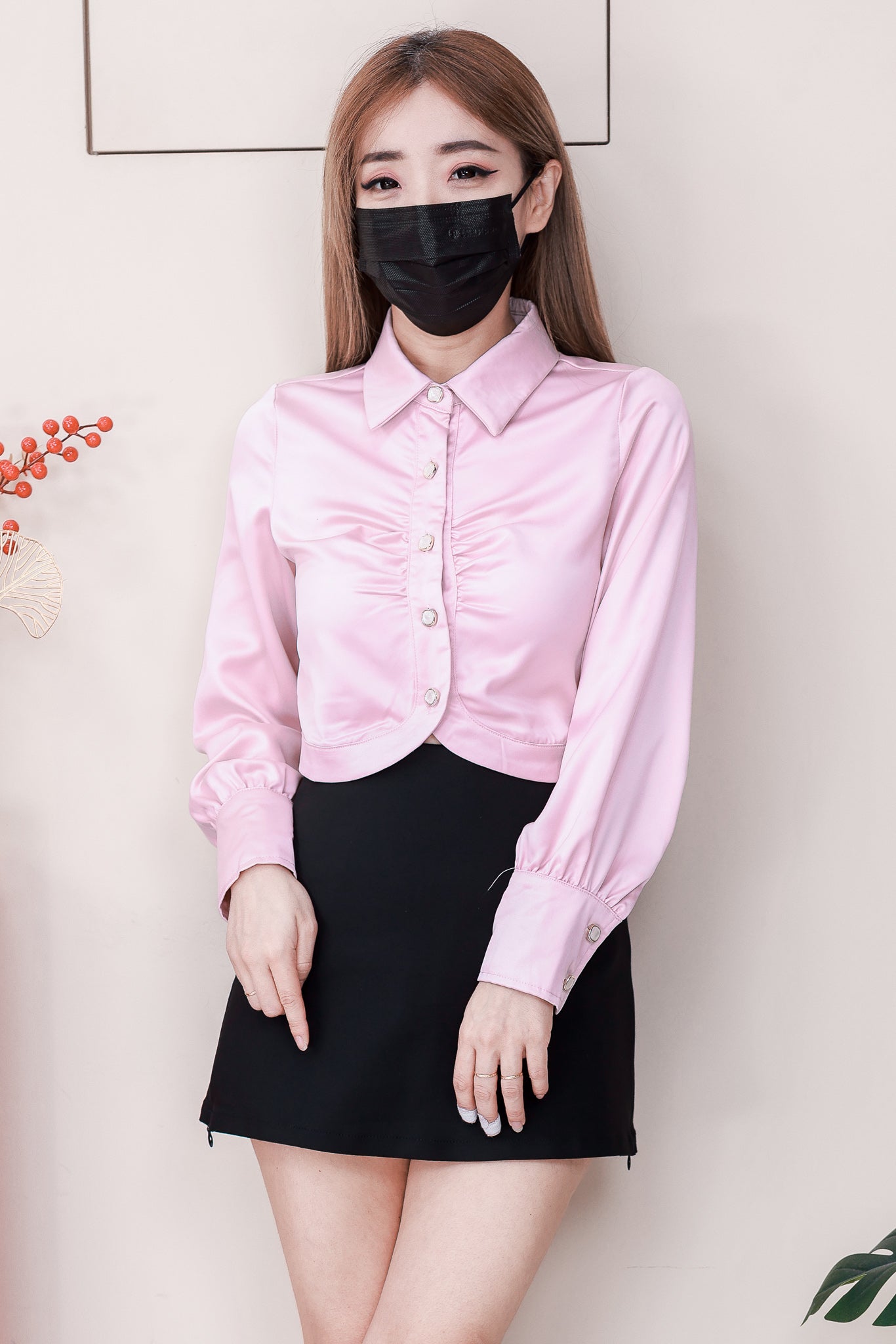 【T16928】高品质法式优雅气质皱褶缎面长袖时装上衣 ❤❤ 【B-R1-C1】