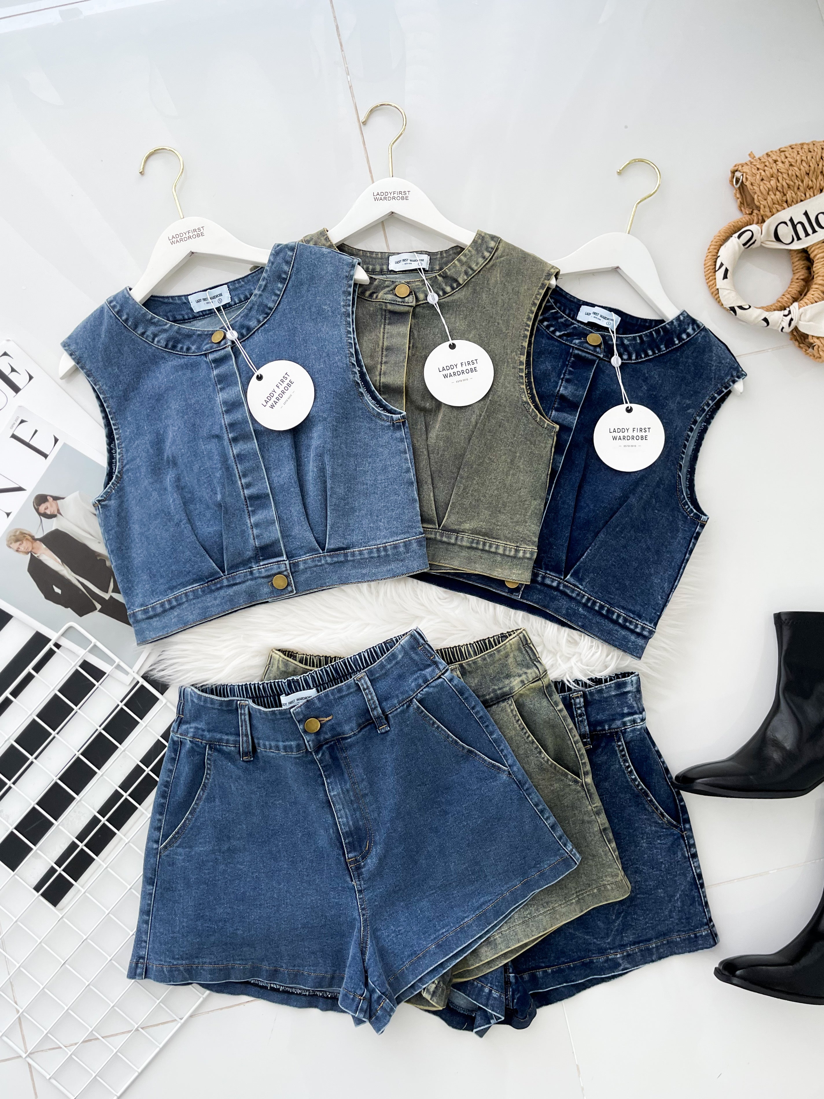 【SS3519】【LFW独家小圆饼】独家爆款高品质两件式牛仔COTTON JEANS时尚气质休闲百搭套装 牛仔无袖上衣➕牛仔高腰百搭短裤，后腰伸缩弹力，有口袋 ❤️❤️